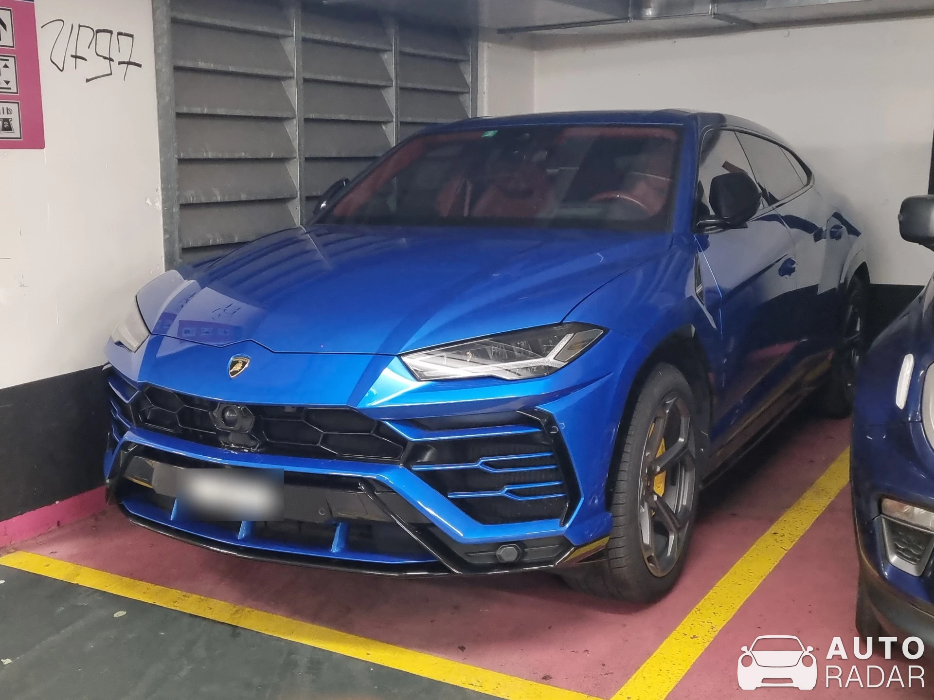 Lamborghini Urus spotted in Milano, Italy