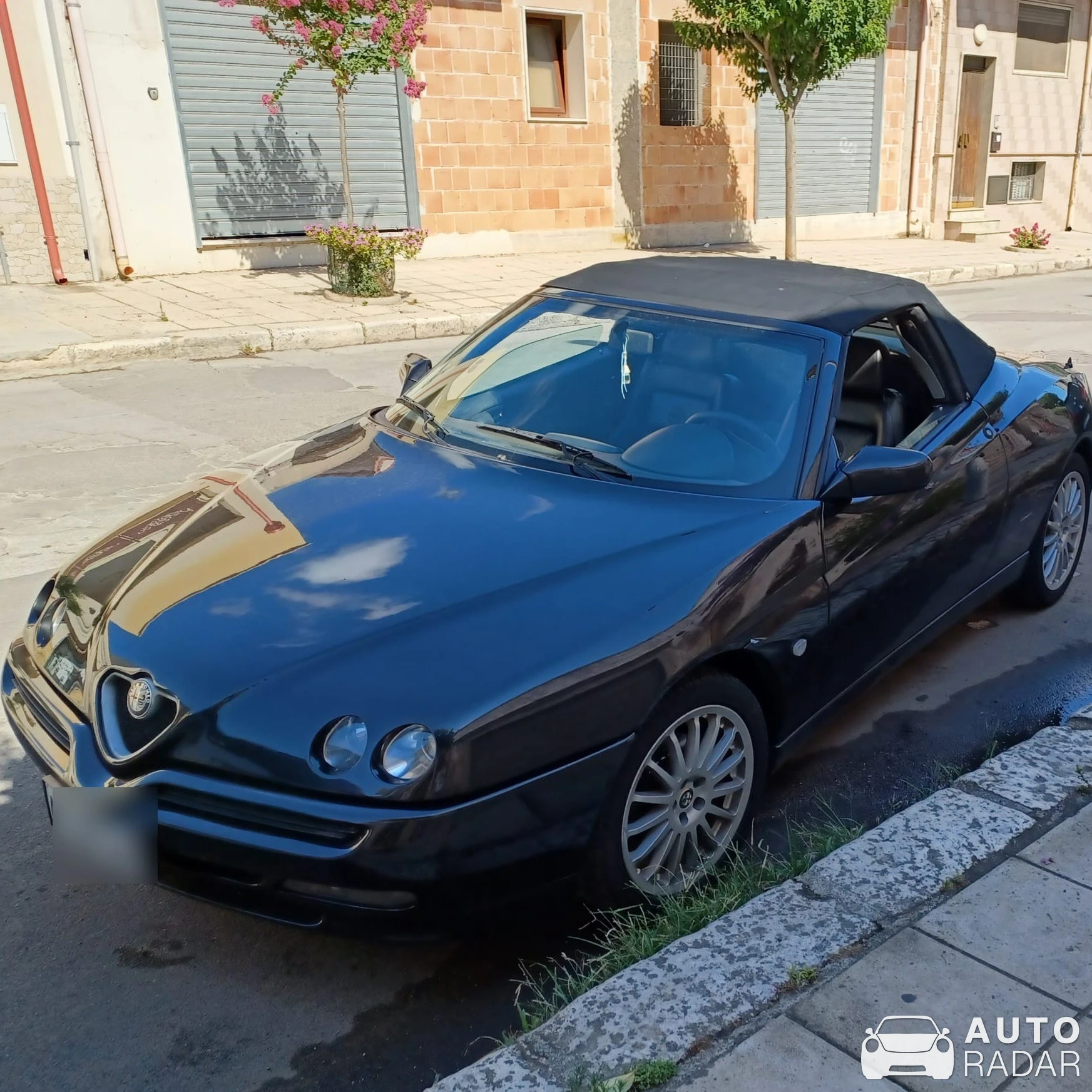 Alfa Romeo GTV 916 Spider spotted in Bitetto, Italy