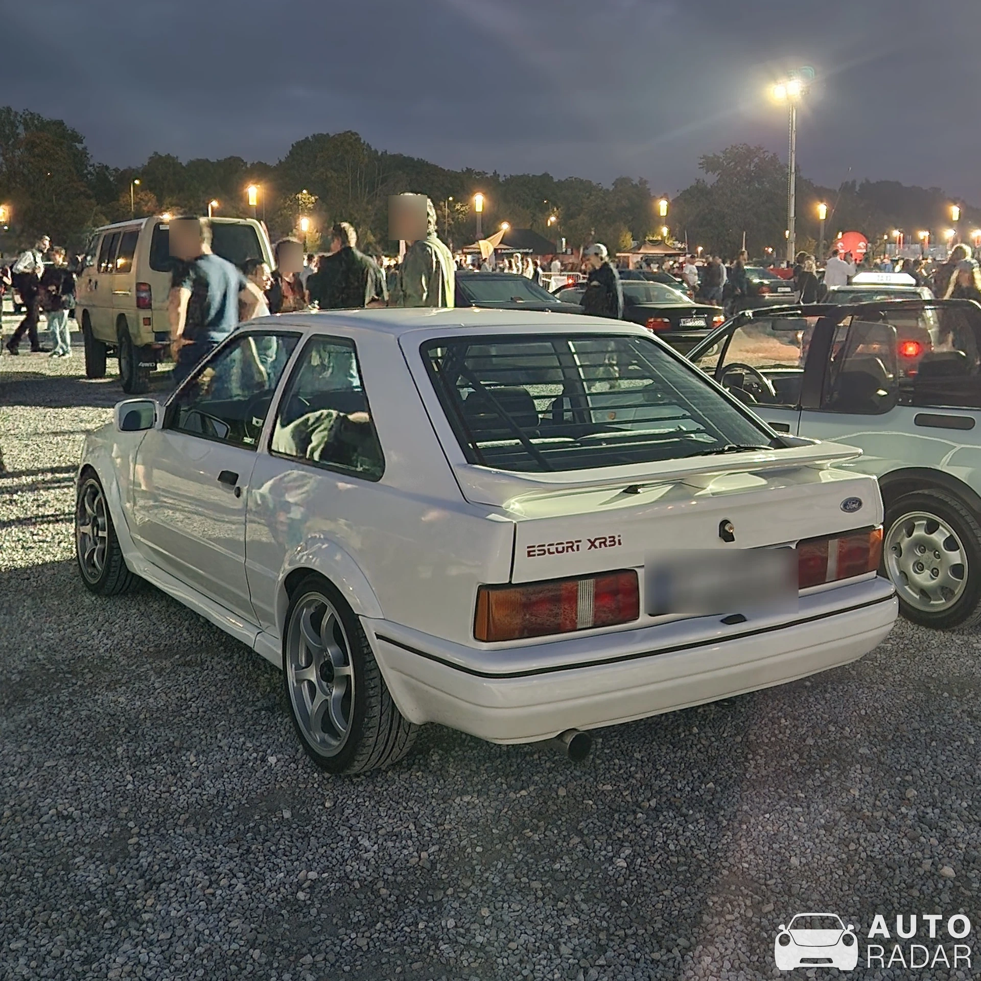 Ford Escort XR3i spotted in Warszawa
