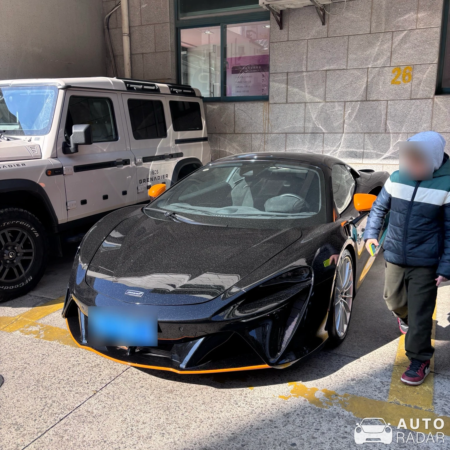 McLaren Artura spotted in Jing An Qu, Китай