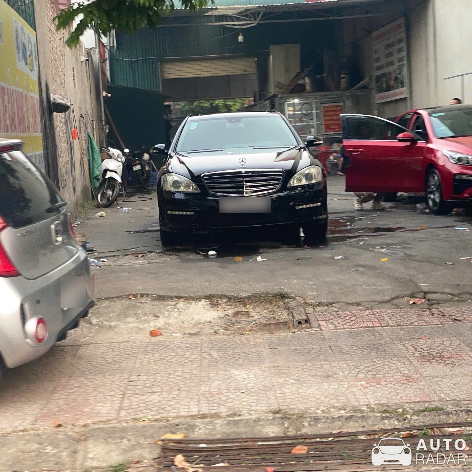 Mercedes-Benz S 63 AMG W221 2011 spotted in Thành phố Vĩnh Yên