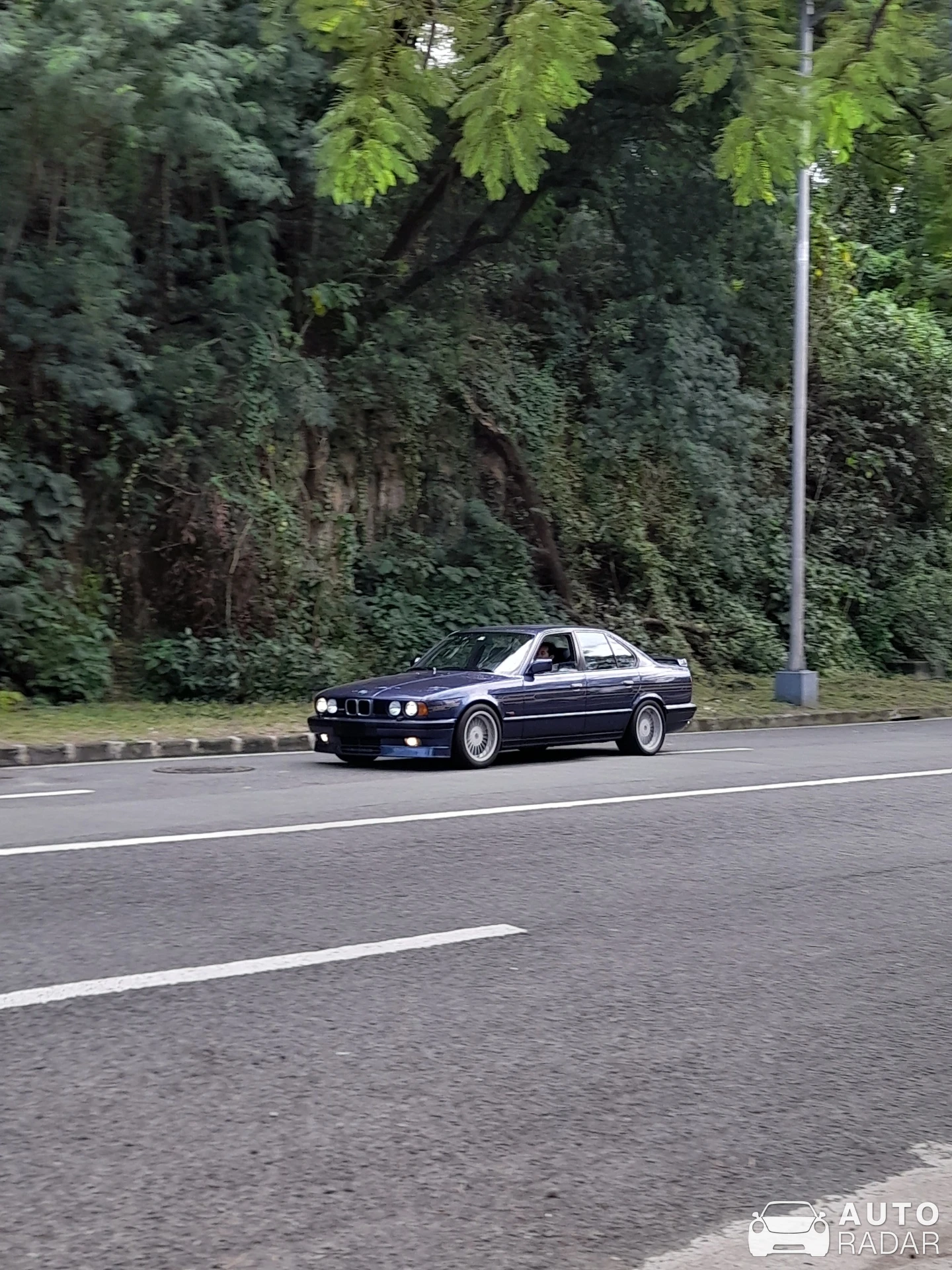 Alpina B10 BiTurbo E34 spotted in Muntinlupa