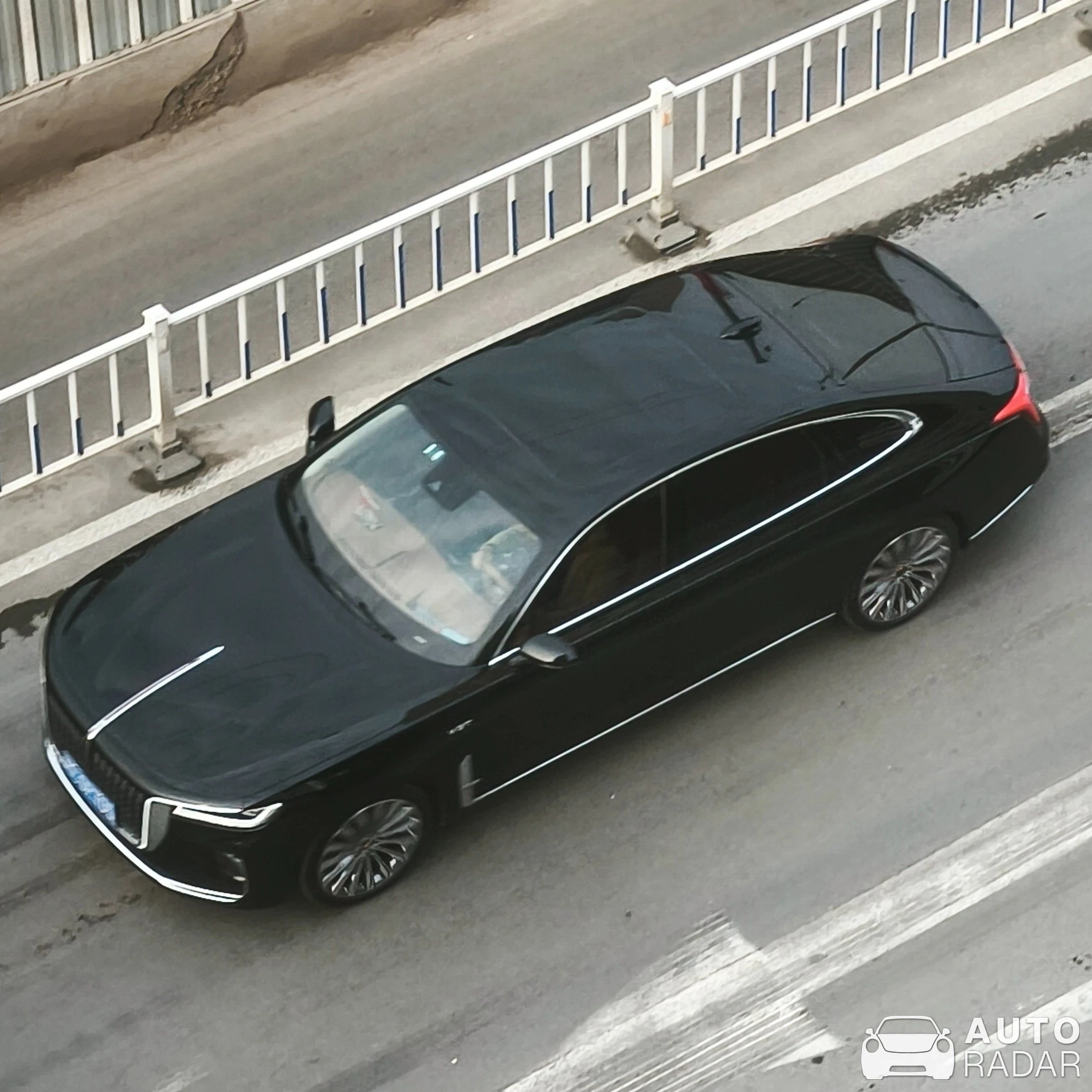 Hongqi L9 spotted in Shanghai