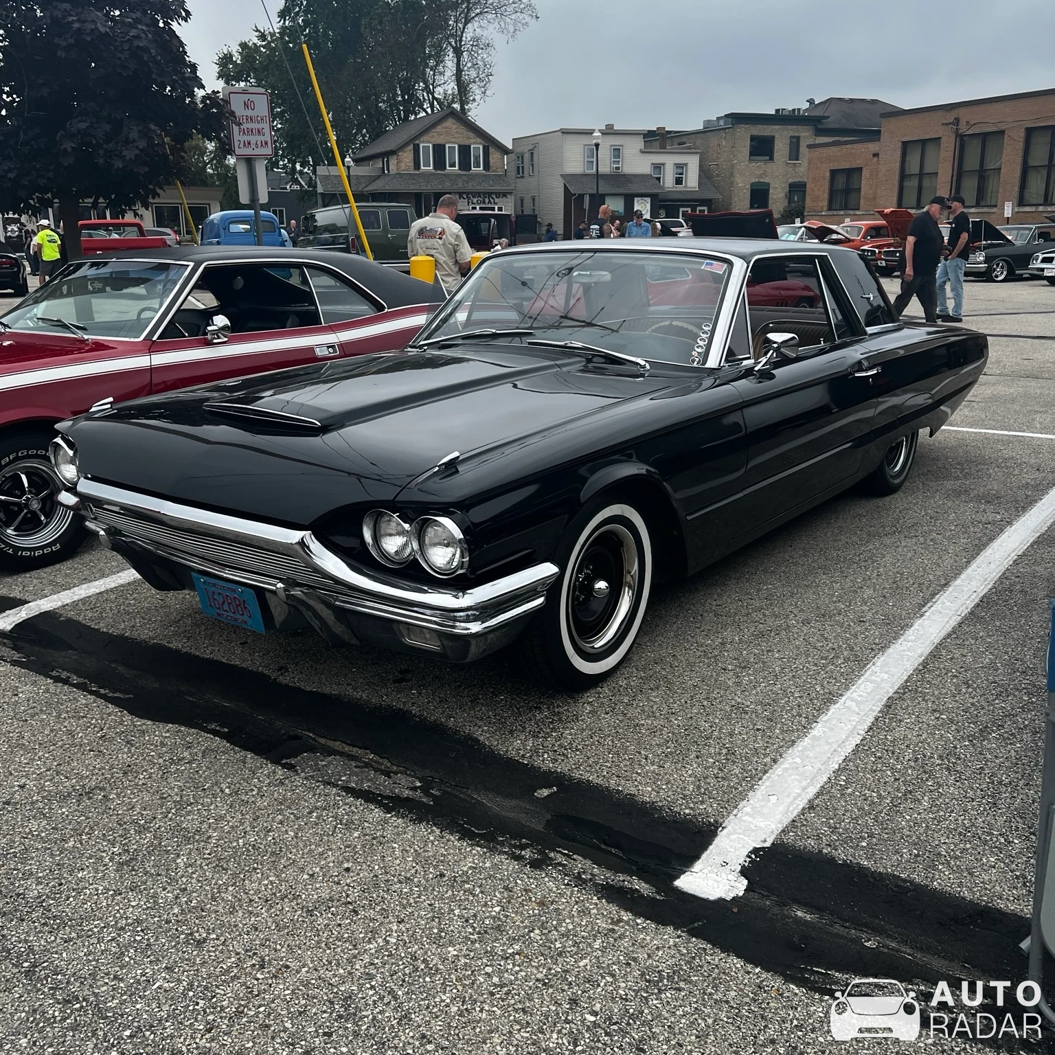Ford Thunderbird spotted in West Bend