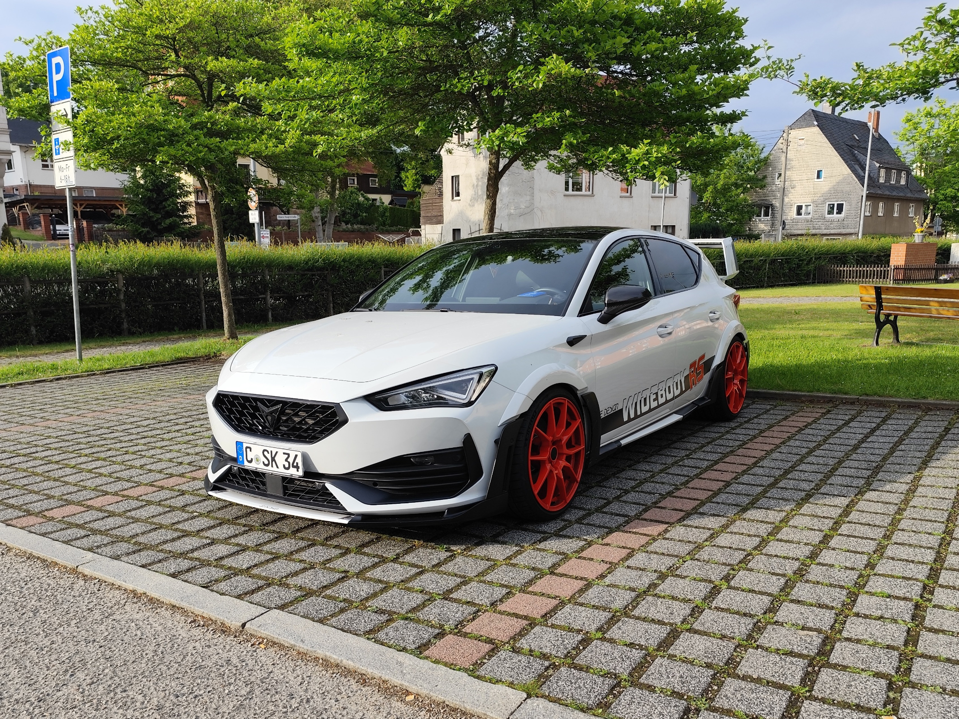 CUPRA Leon Widebody RS