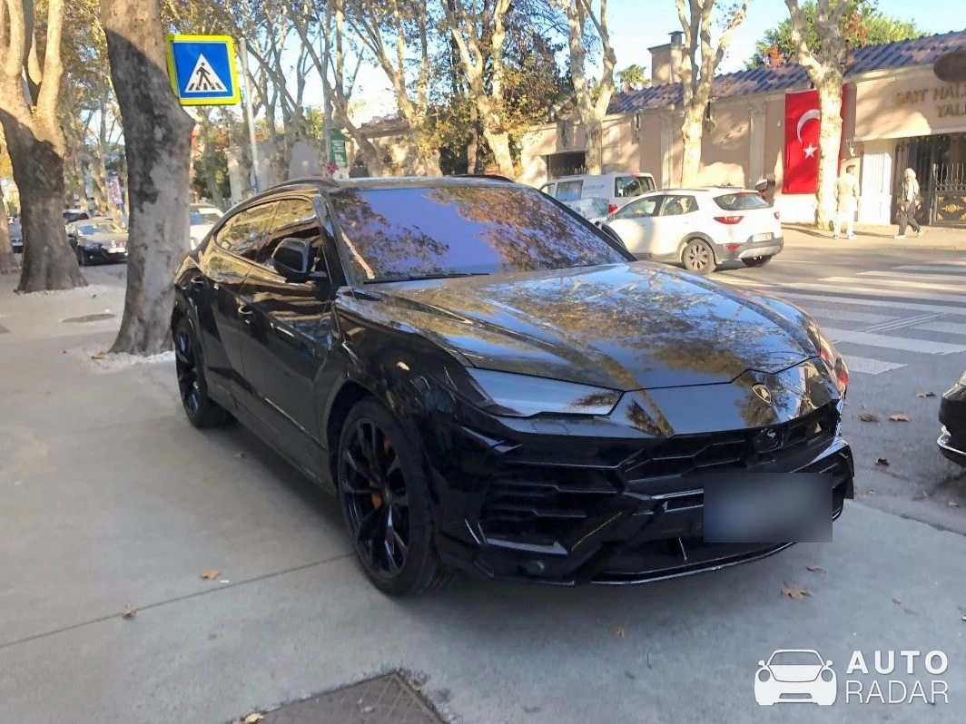 Lamborghini Urus spotted in Sarıyer, Türkiye