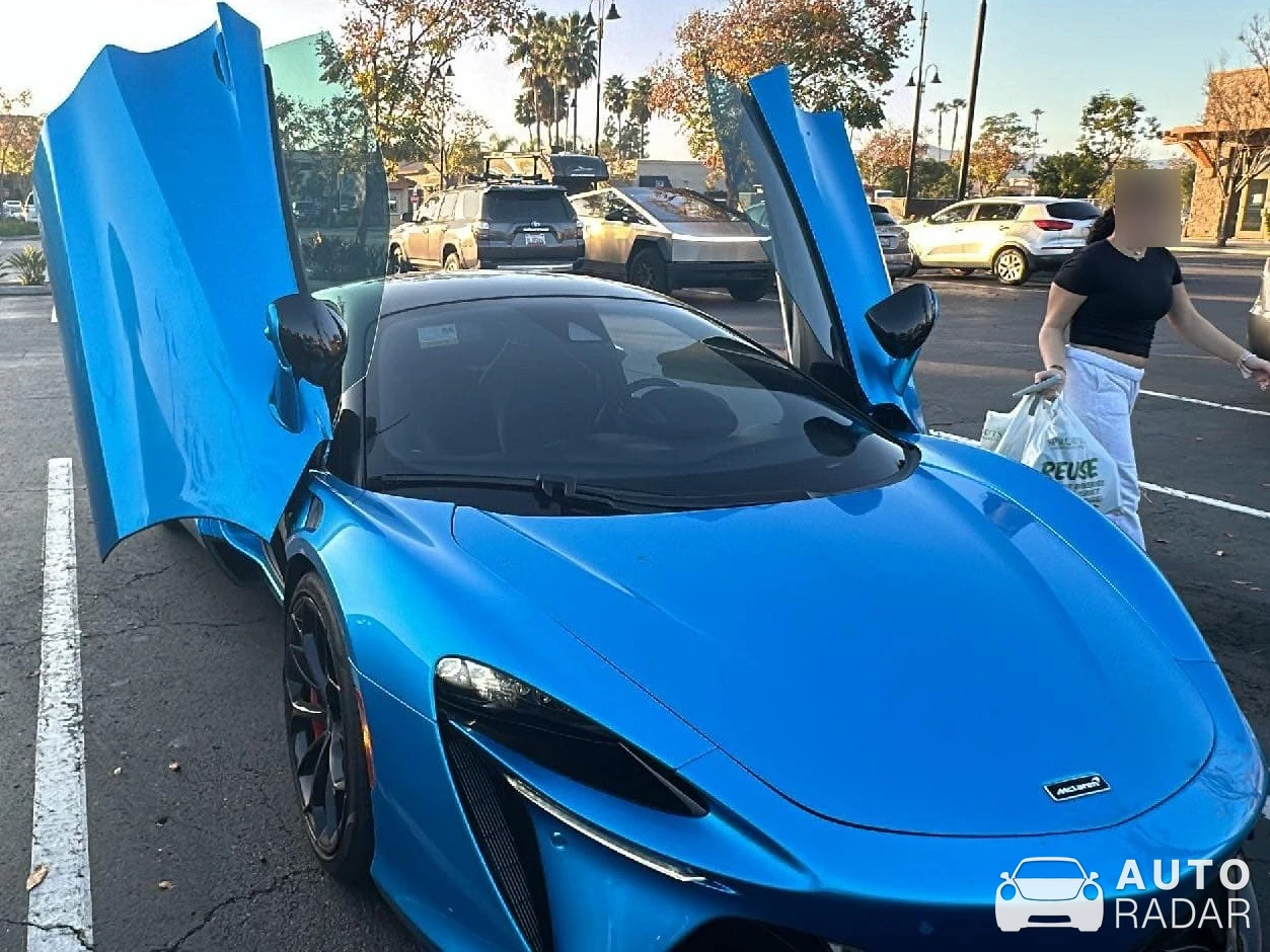McLaren 675LT Spider spotted in San Diego, United States