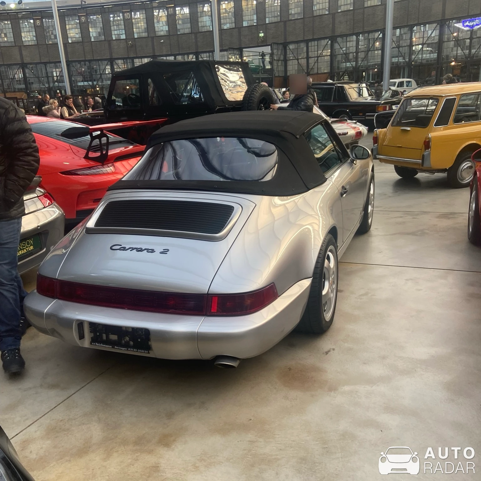Porsche 964 Carrera 2 Cabriolet spotted in Düsseldorf, Deutschland