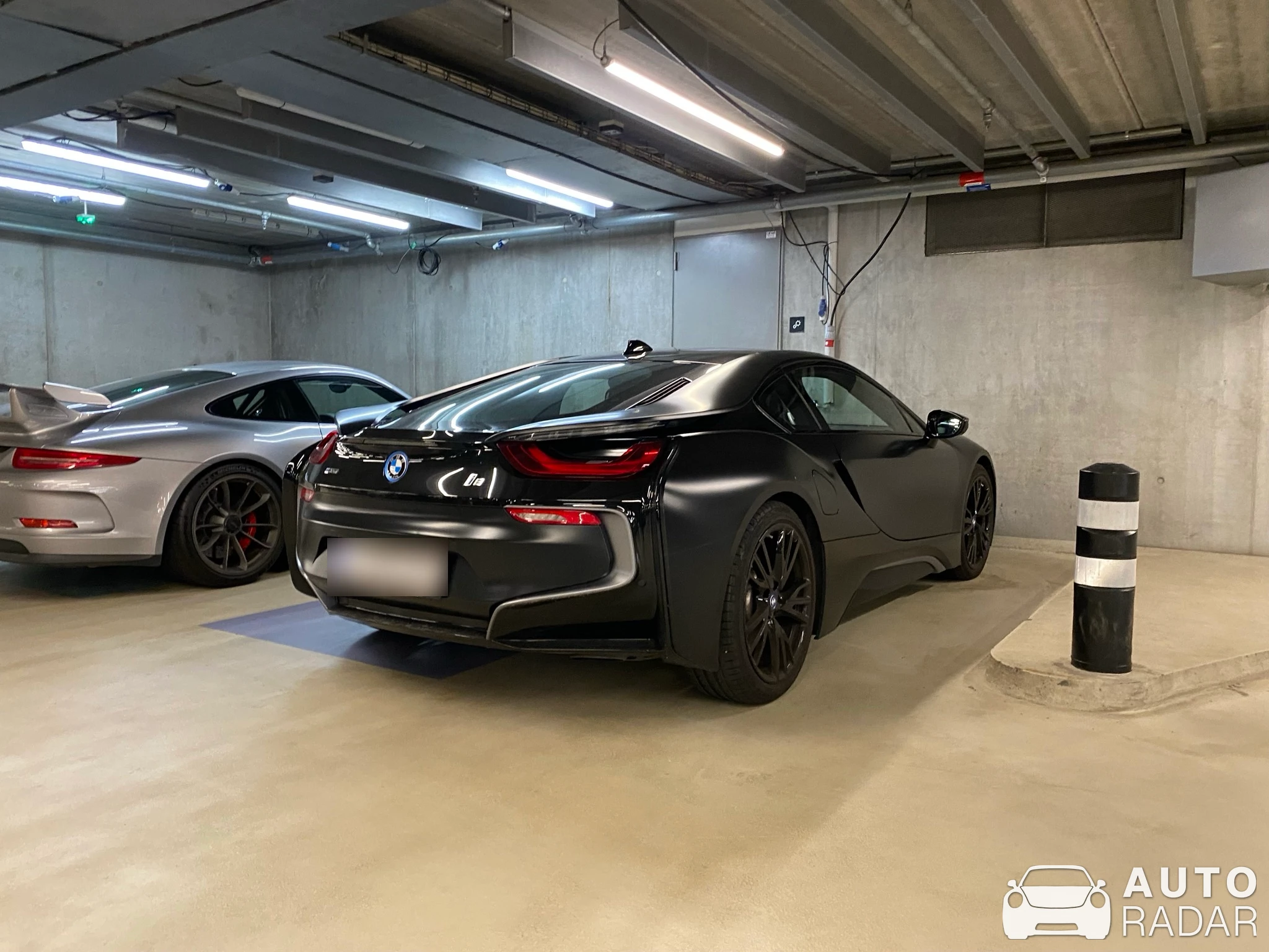 BMW i8 Protonic Frozen Black Edition spotted in København, Dinamarca