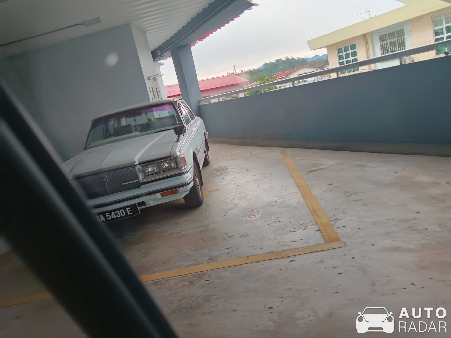 Toyota Crown Super Saloon 2.8 spotted in Kota Kinabalu