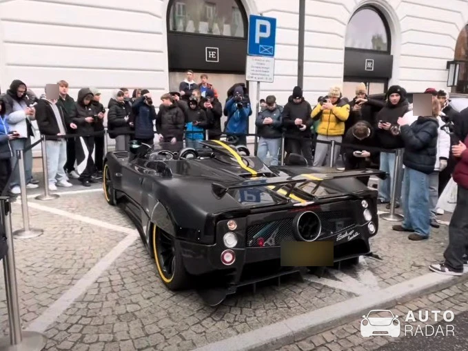 Pagani Zonda 760 AG Roadster spotted in Warszawa