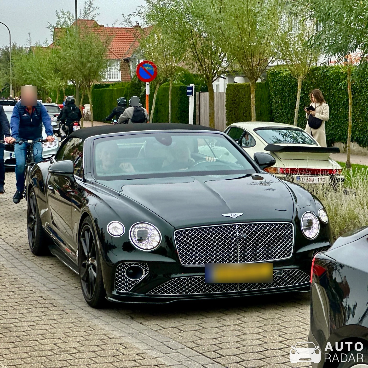 Bentley Continental GTC V8 2020 Mulliner spotted in Knokke-Heist