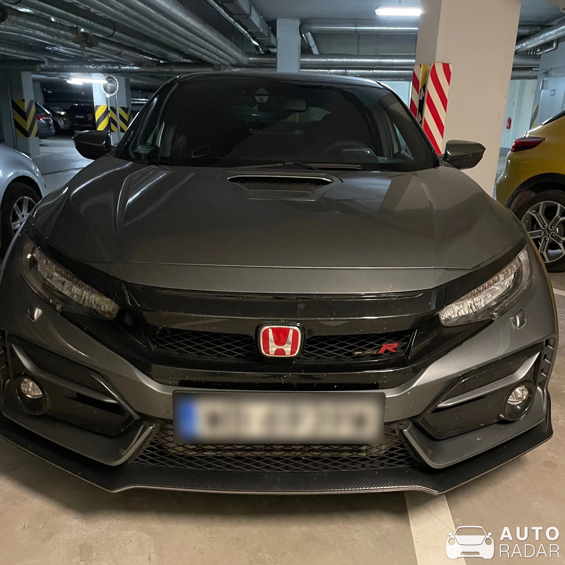 Honda Civic Type-R 2023 spotted in Warszawa, Polska