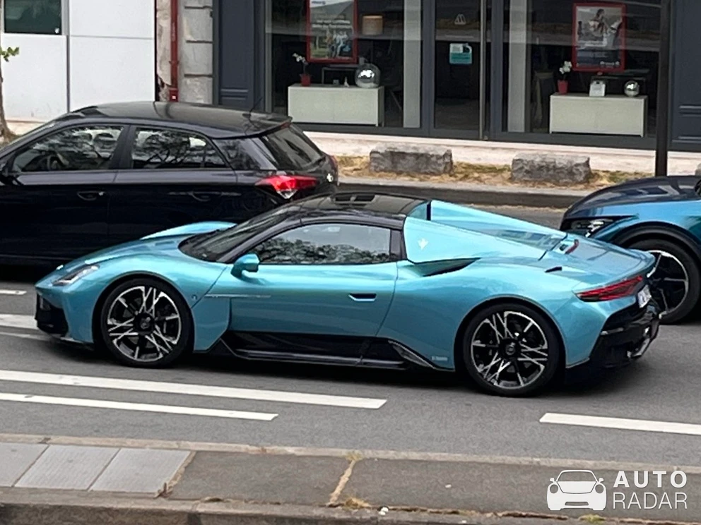 Maserati MCPura Cielo spotted in Boulogne-Billancourt