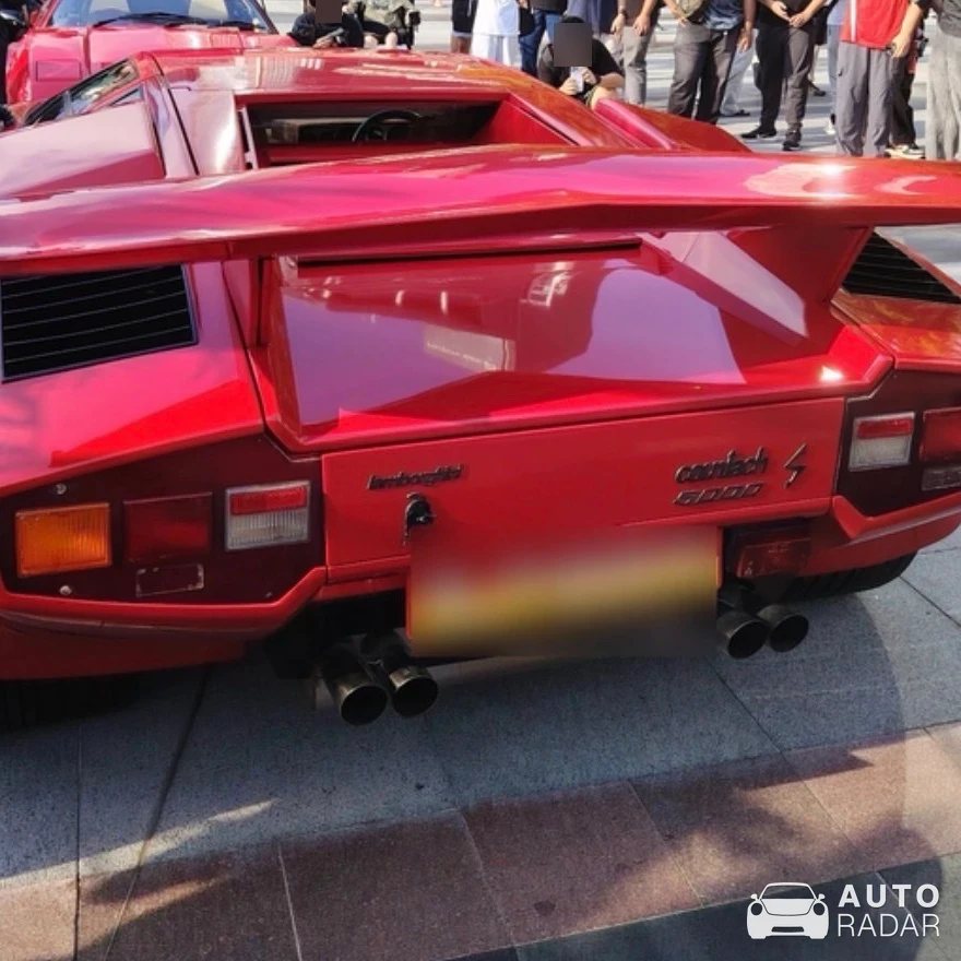 Lamborghini Countach LP500 S spotted in Pécs