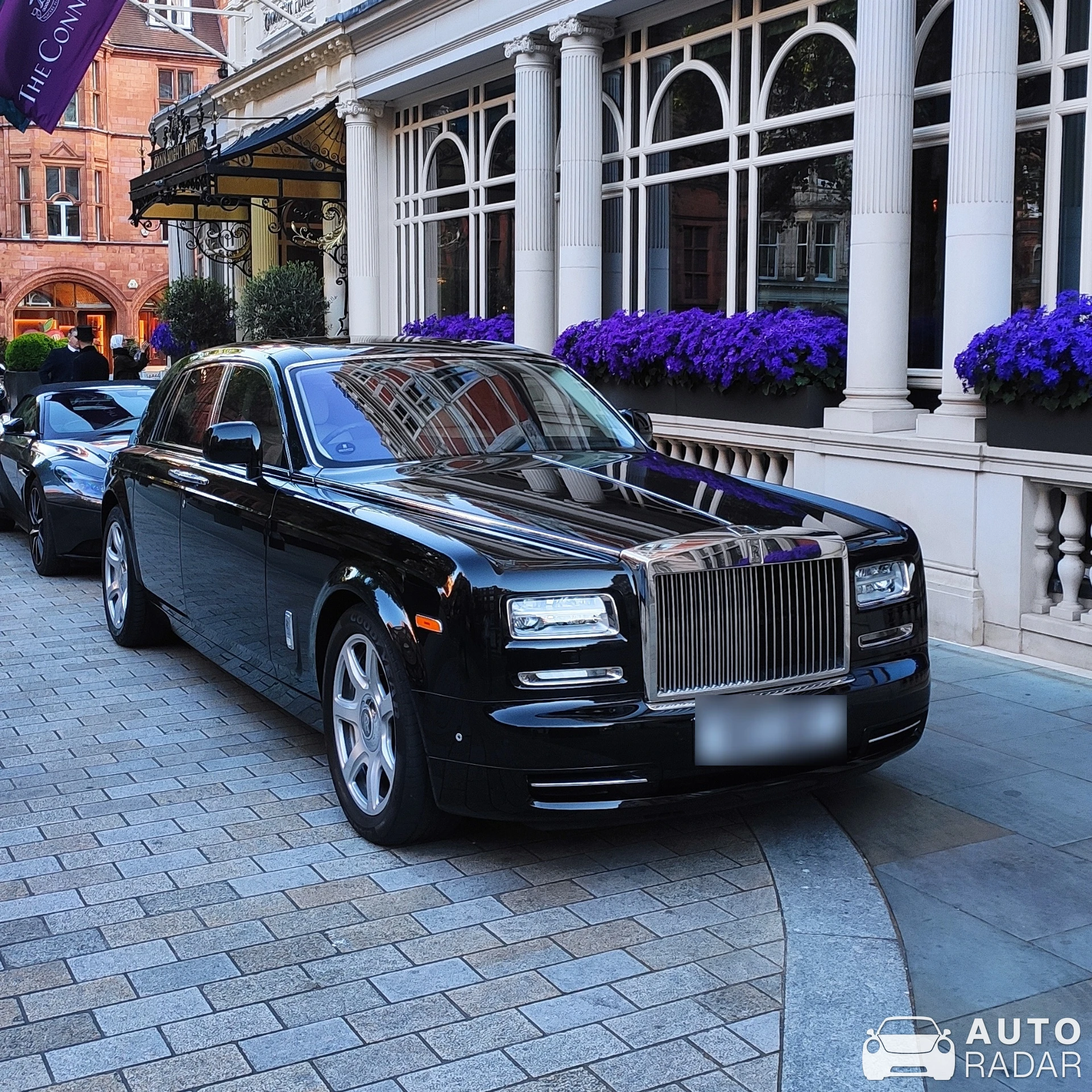 Rolls-Royce Phantom VII EWB Series II spotted in London