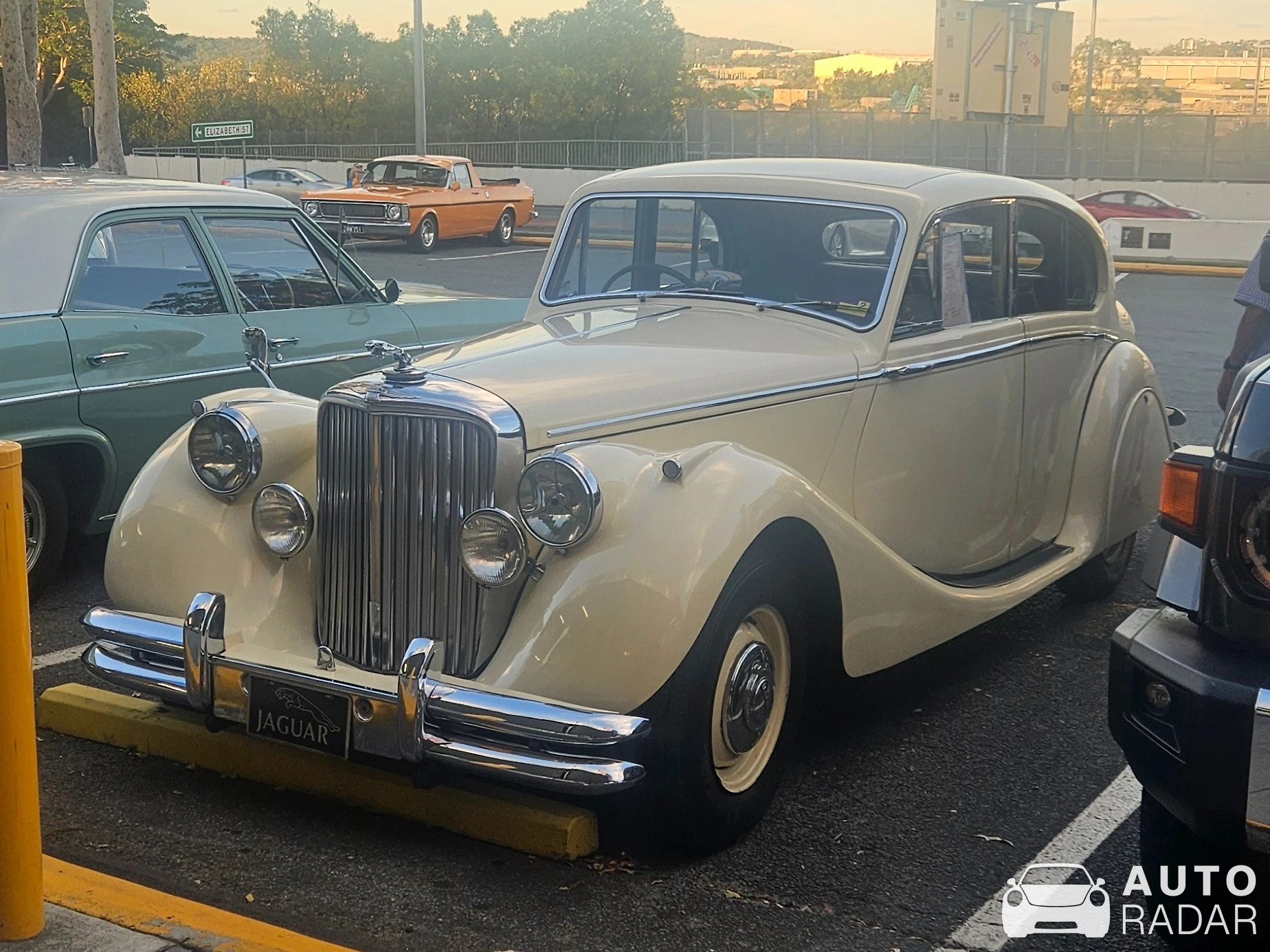 Jaguar Mark V spotted in Brisbane