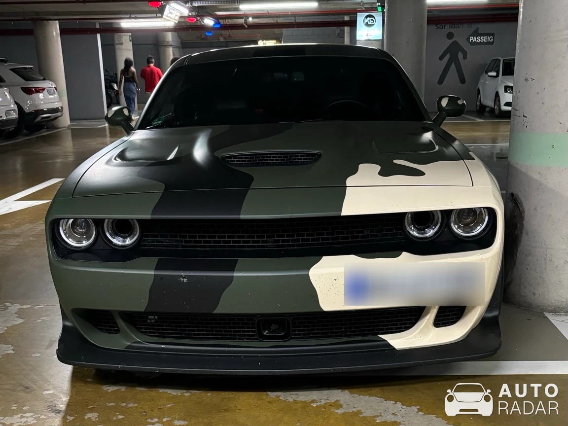 Dodge Challenger SRT Hellcat spotted in Barcelona, Spain