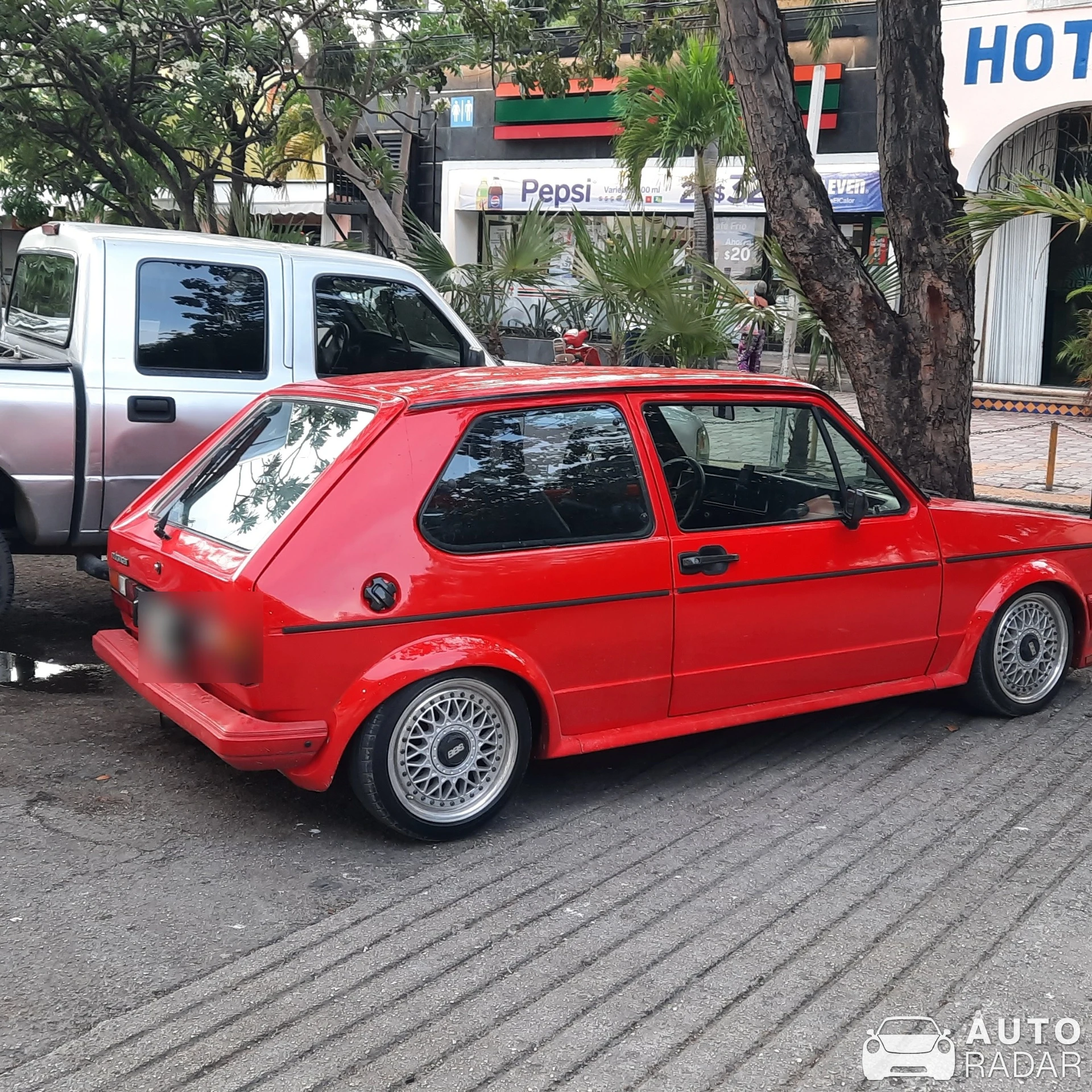 Volkswagen Golf Mk1 spotted in Cancún