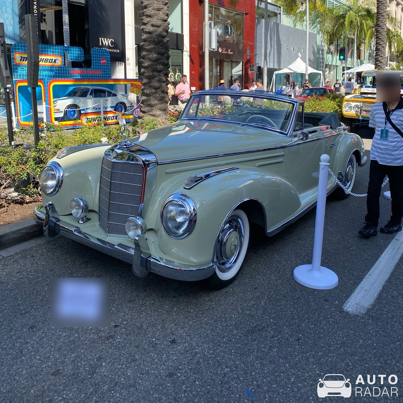 Mercedes-Benz 300S spotted in Beverly Hills
