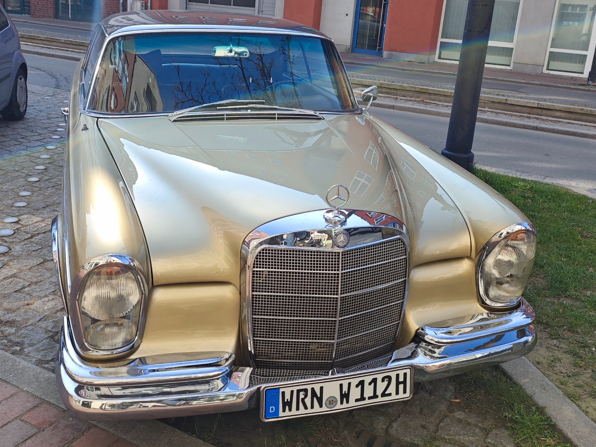 Mercedes-Benz 300 SE W126
