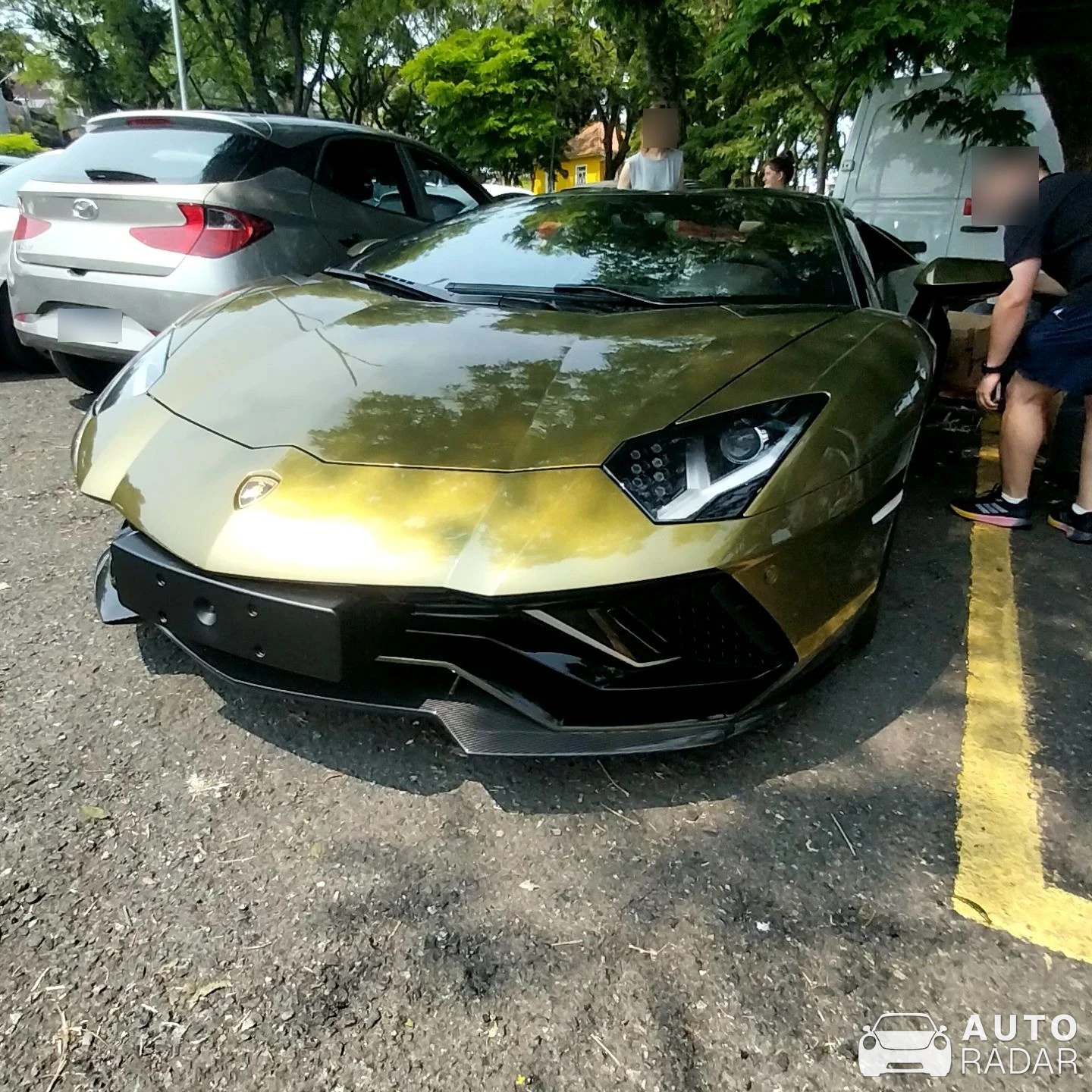 Lamborghini Aventador LP780-4 Ultimae Roadster spotted in Mossunguê, Brazil