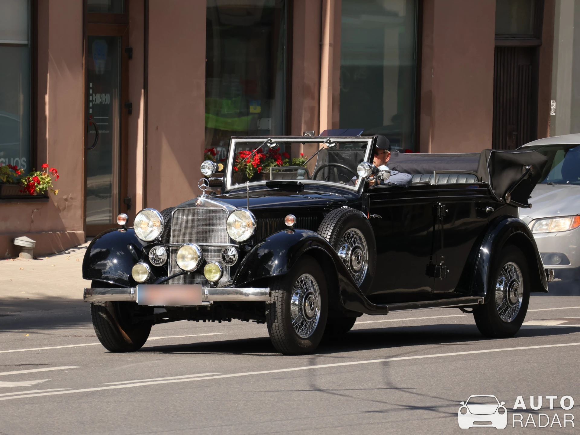 Mercedes-Benz 290 spotted in Kaunas