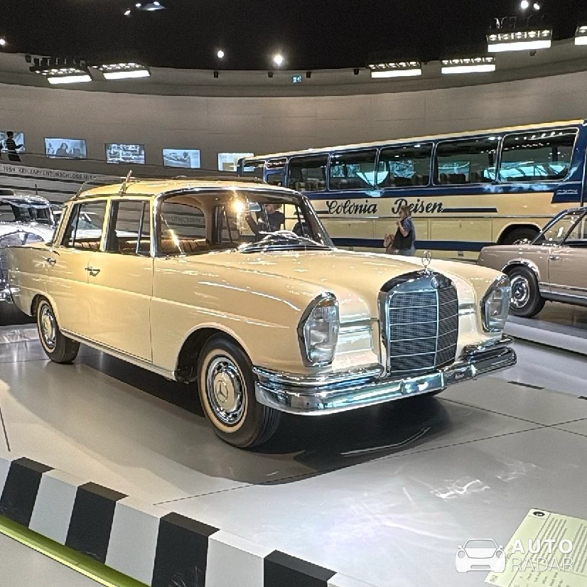 Mercedes-Benz 220 S W111 spotted in Stuttgart