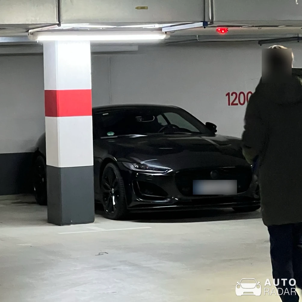 Jaguar F-Type S Coupé spotted in Köln, Deutschland