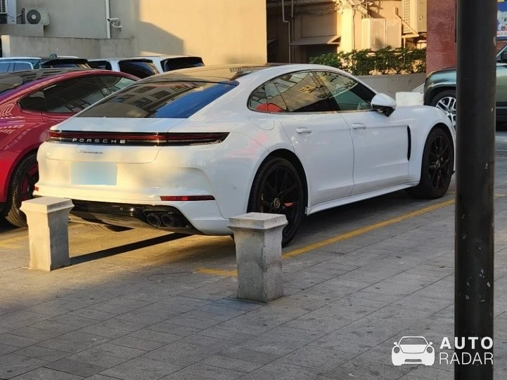 Porsche 971 Panamera Turbo spotted in Xiamen Shi