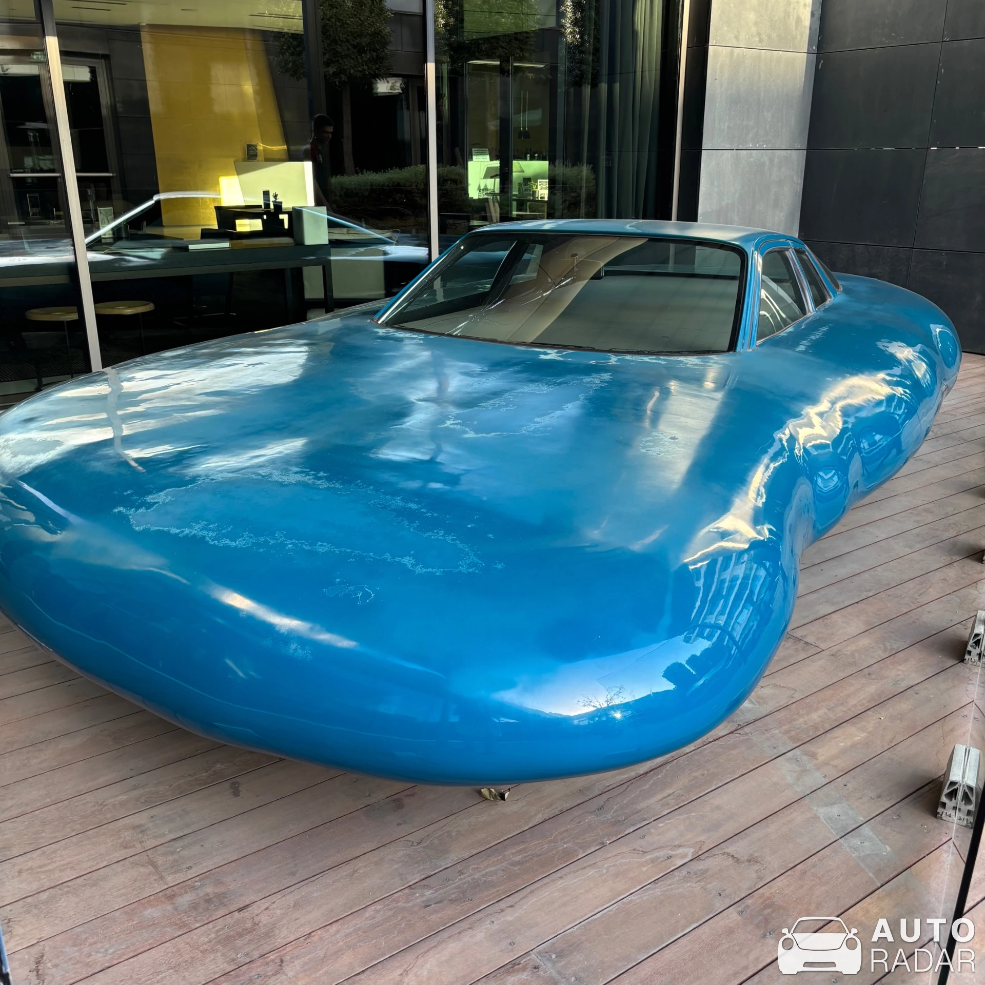 Porsche 924 UFO spotted in Θεσσαλονίκη