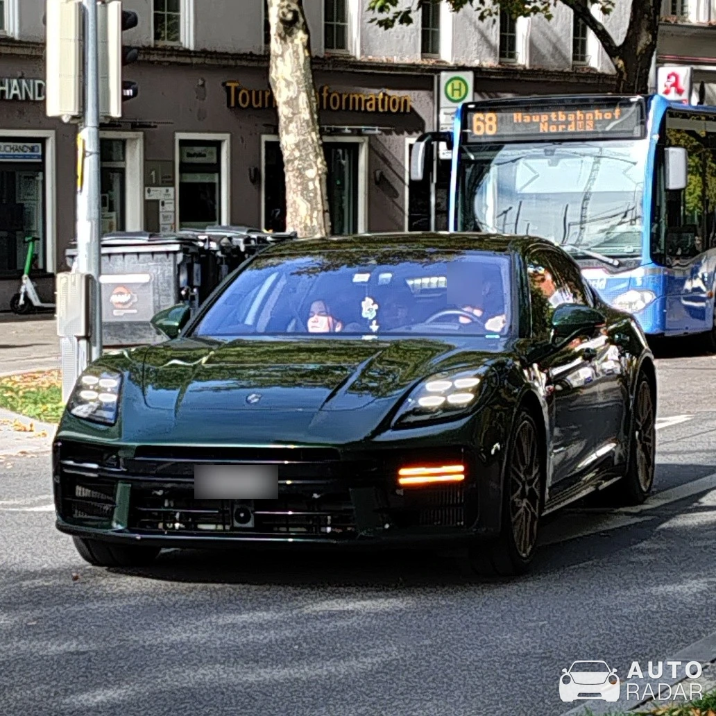 Porsche Panamera Turbo S E-Hybrid spotted in München