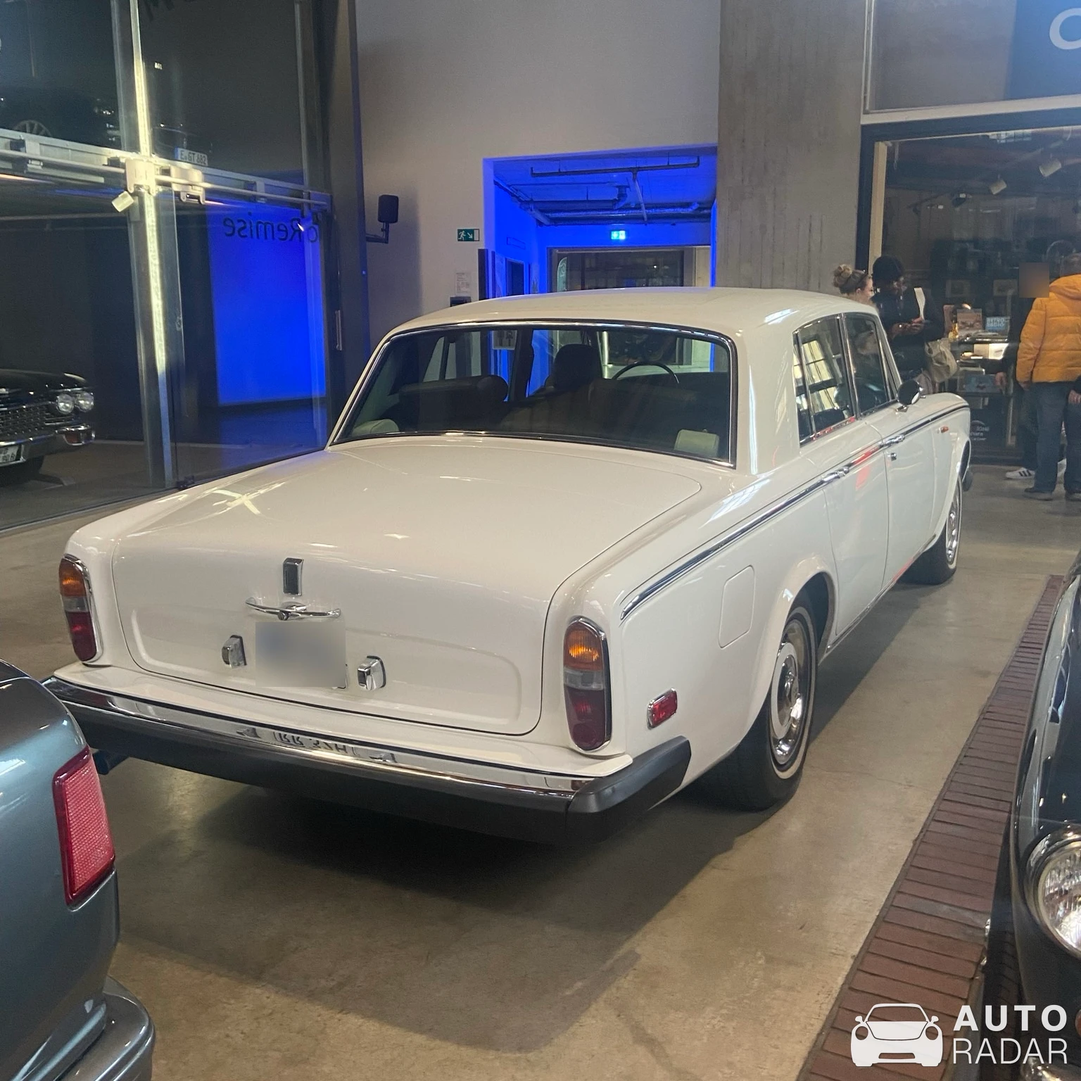 Rolls-Royce Silver Shadow II spotted in Düsseldorf