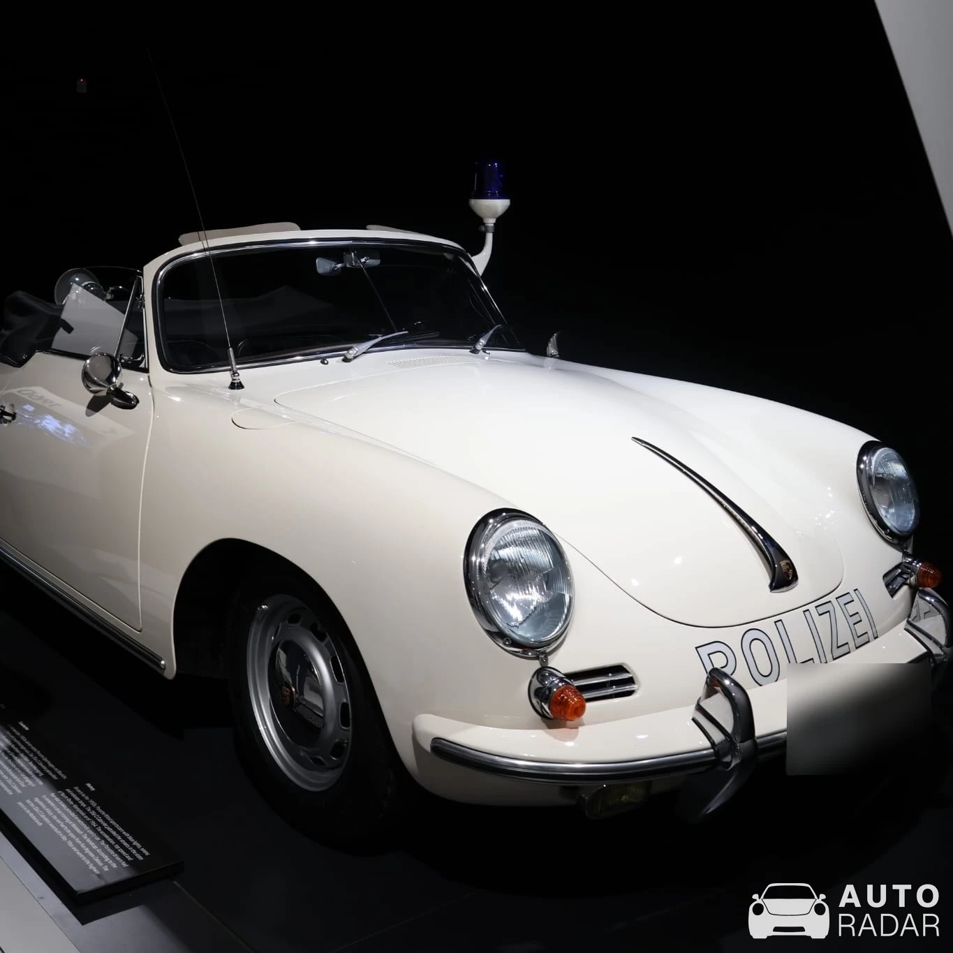 Porsche 356 C Cabriolet Polizei spotted in Stuttgart