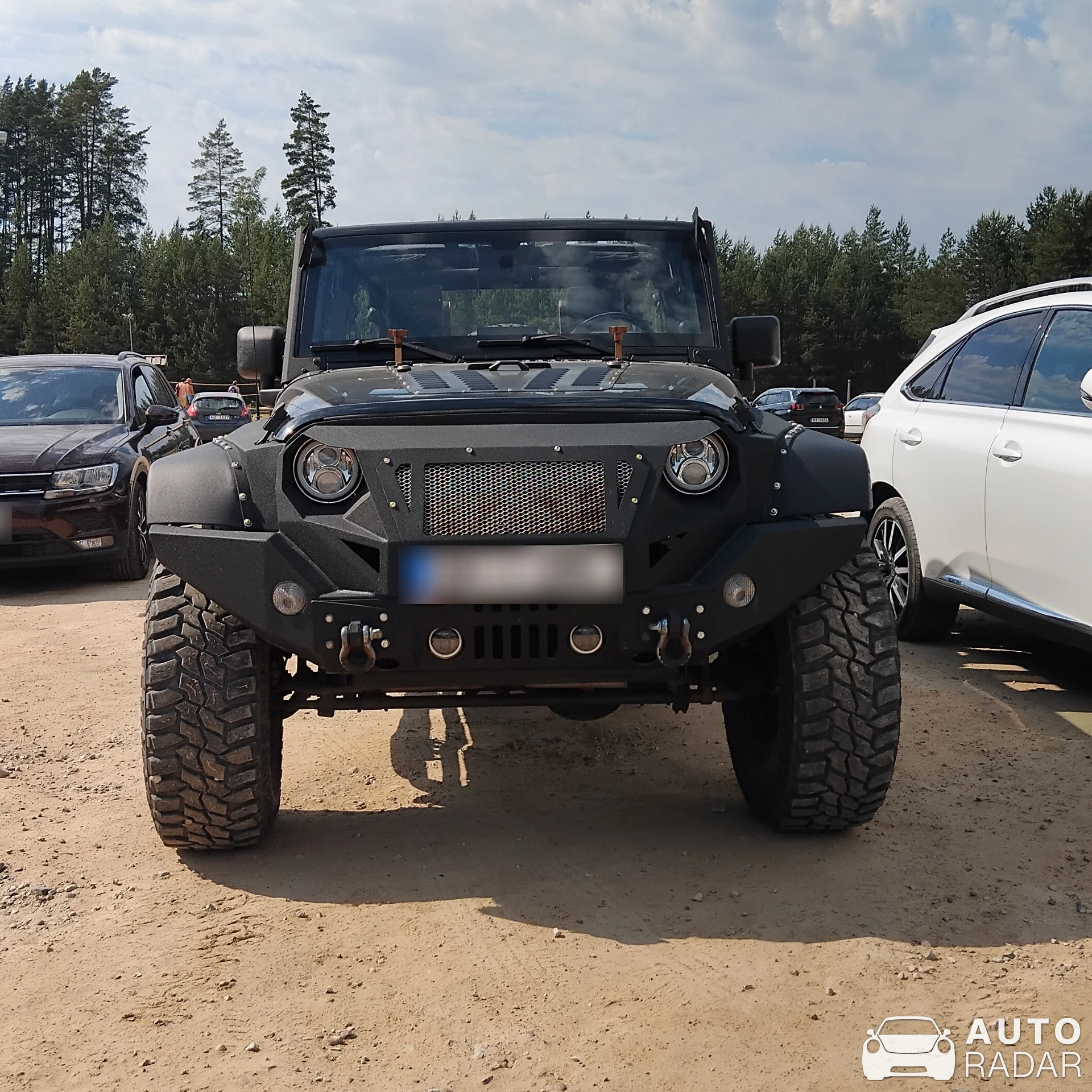 Jeep Wrangler Sahara spotted in Tīnūži