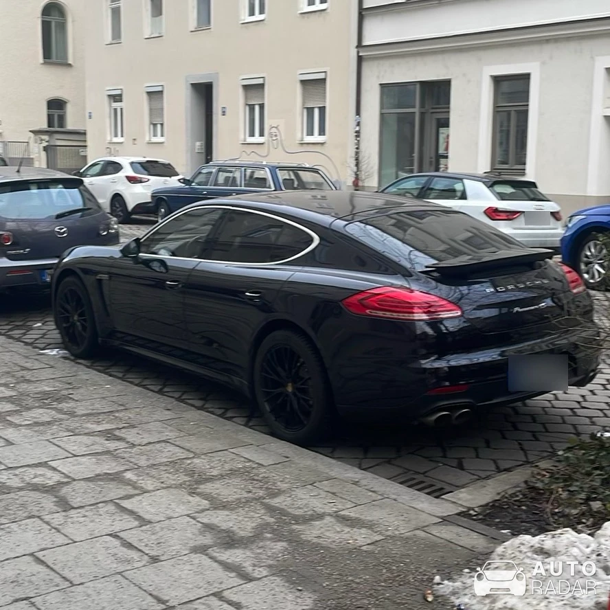 Porsche 970 Panamera 4S spotted in München, Deutschland