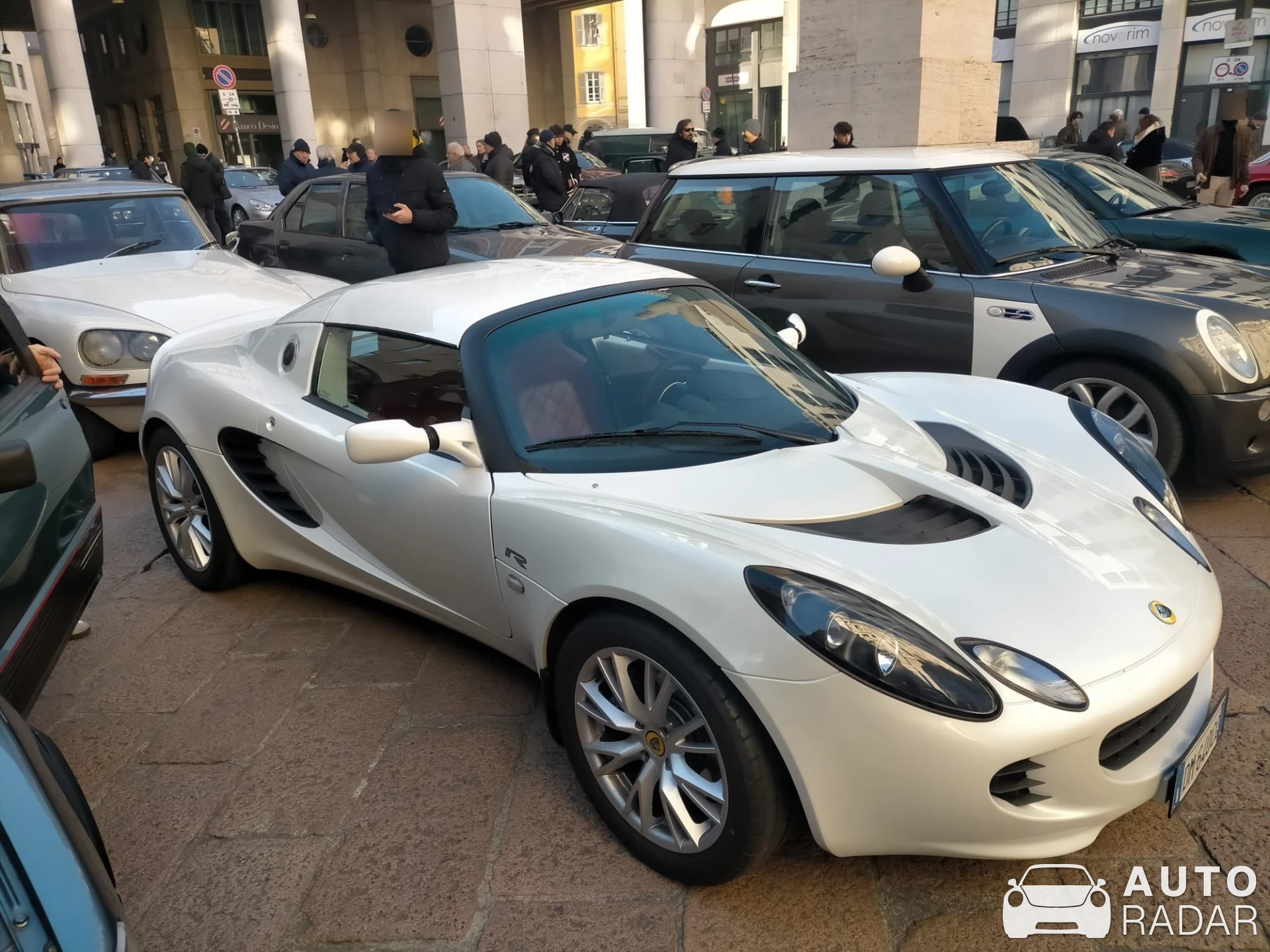 Lotus Elise S1 spotted in Milano, Italy