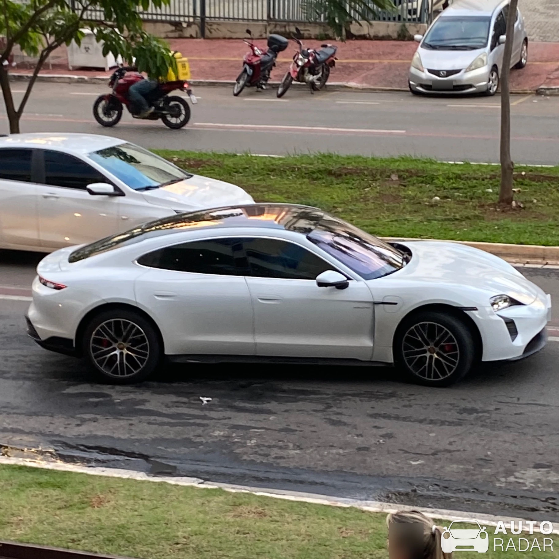 Porsche Taycan spotted in Setor Marista, Brasil