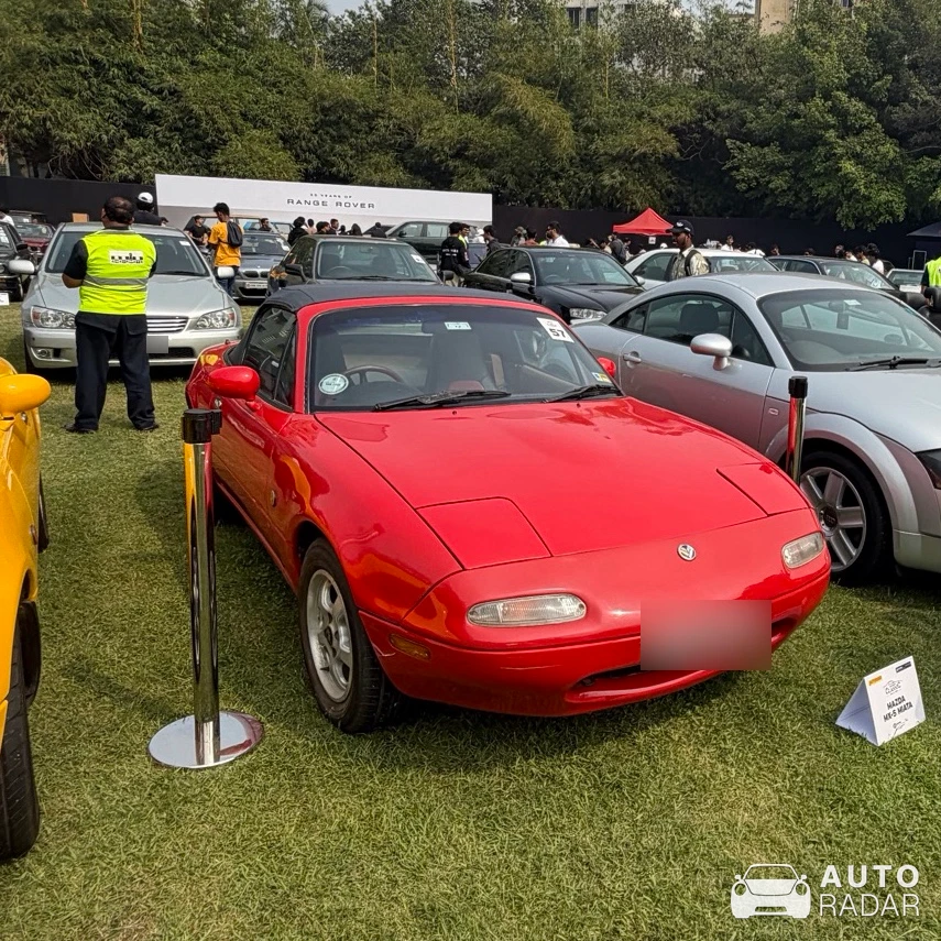 Mazda MX-5 NA spotted in Mumbai, India