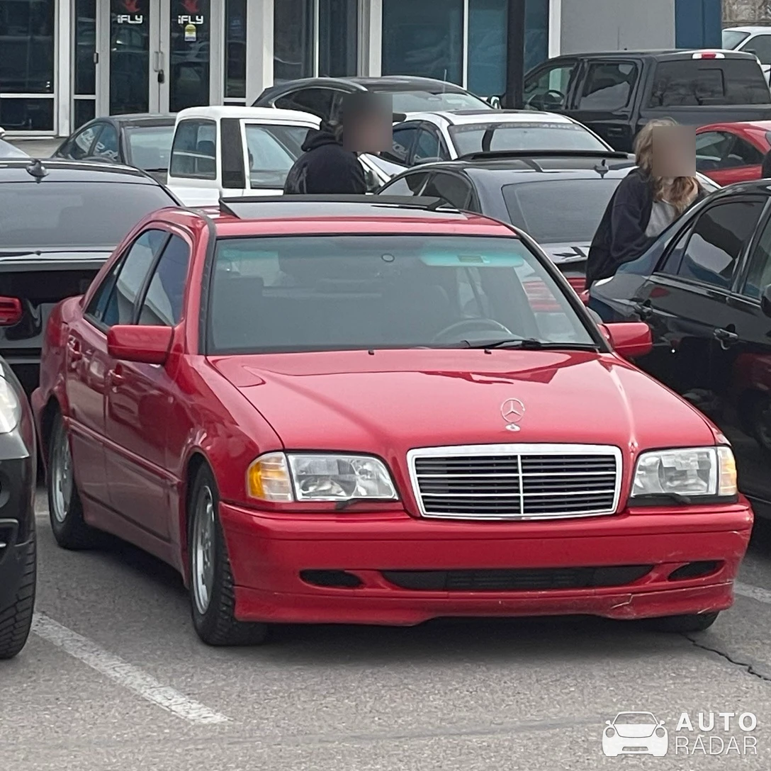Mercedes-Benz C 36 AMG W202 spotted in Calgary