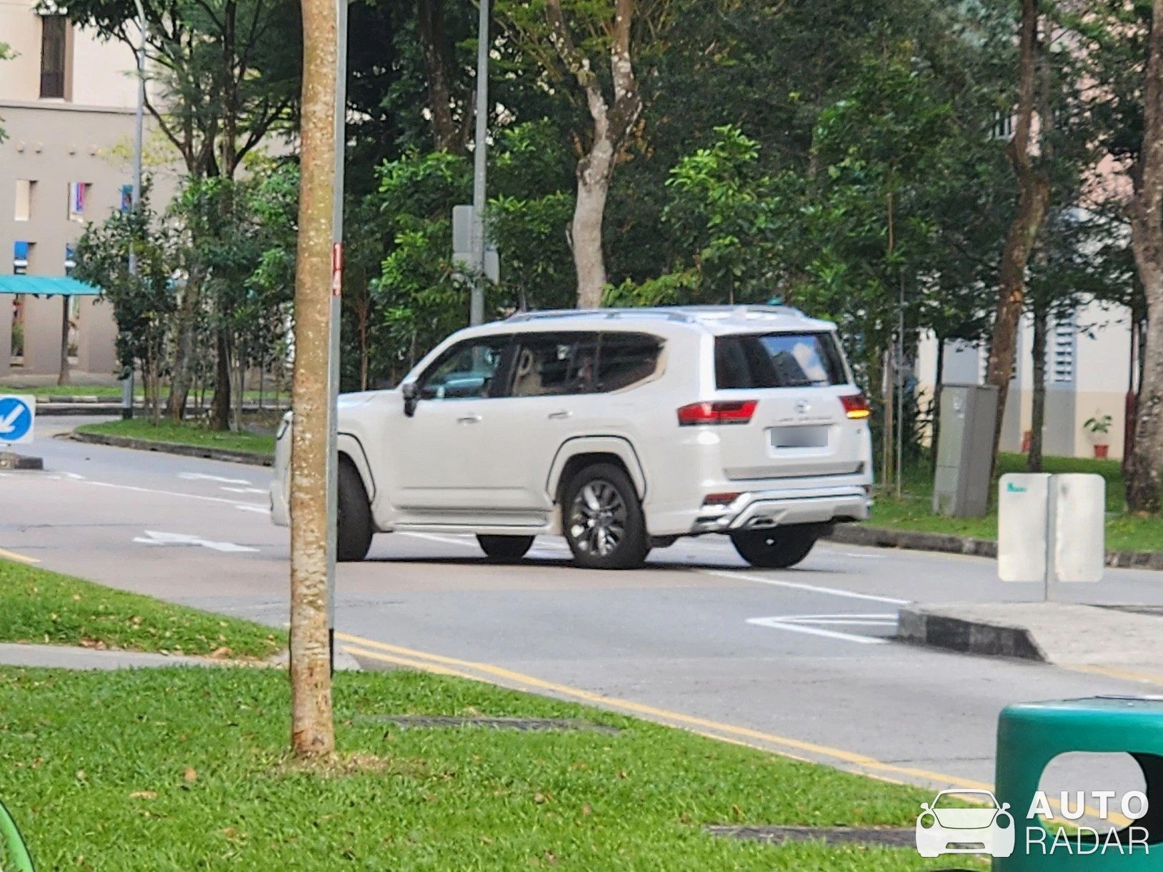 Toyota Land Cruiser LJ70 spotted in Singapore