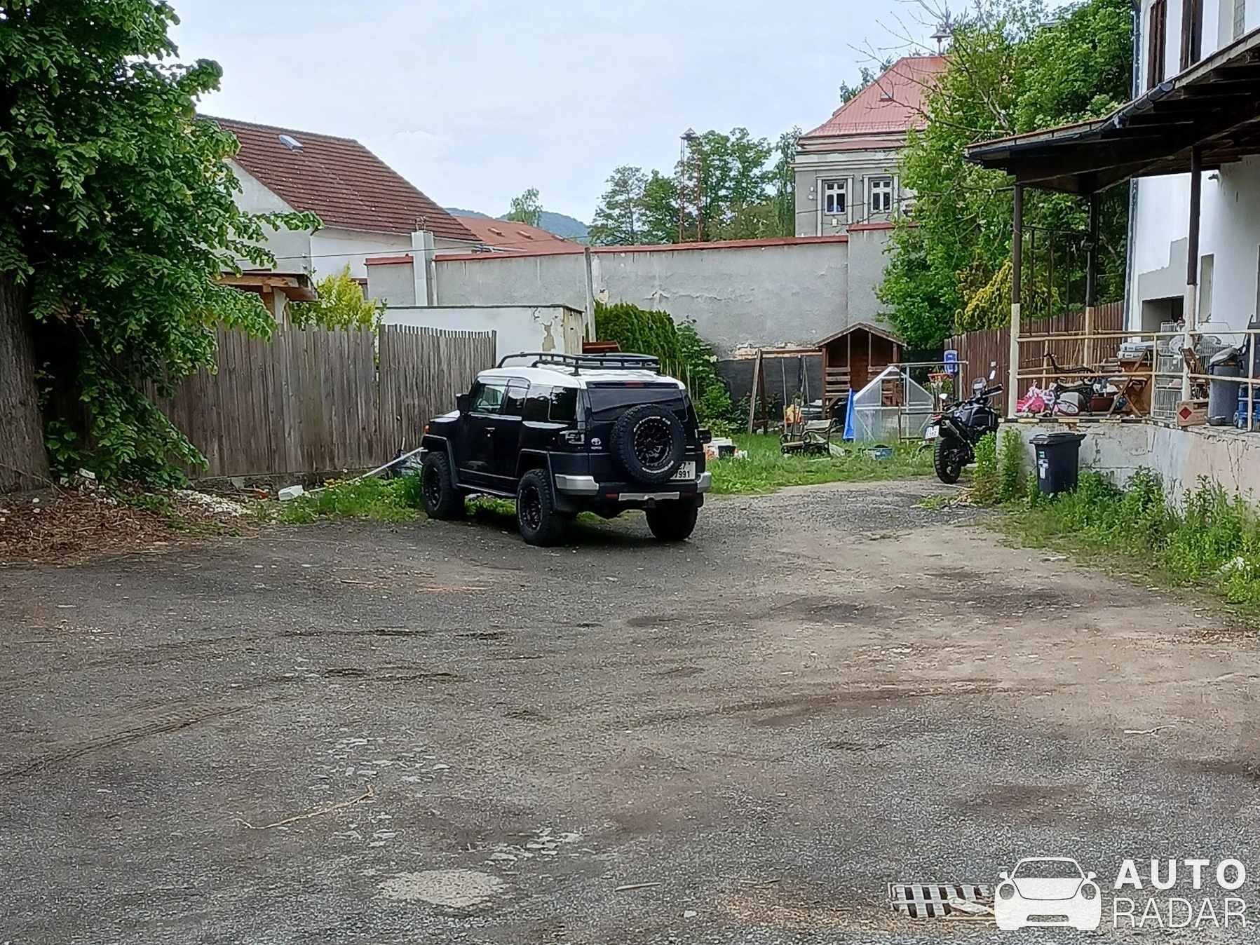 Toyota FJ Cruiser spotted in Benešov nad Ploučnicí