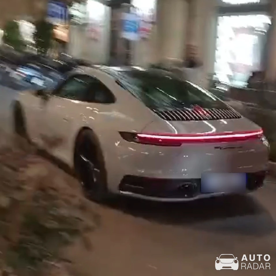 Porsche 992 Carrera S MkI spotted in Bari, Italy