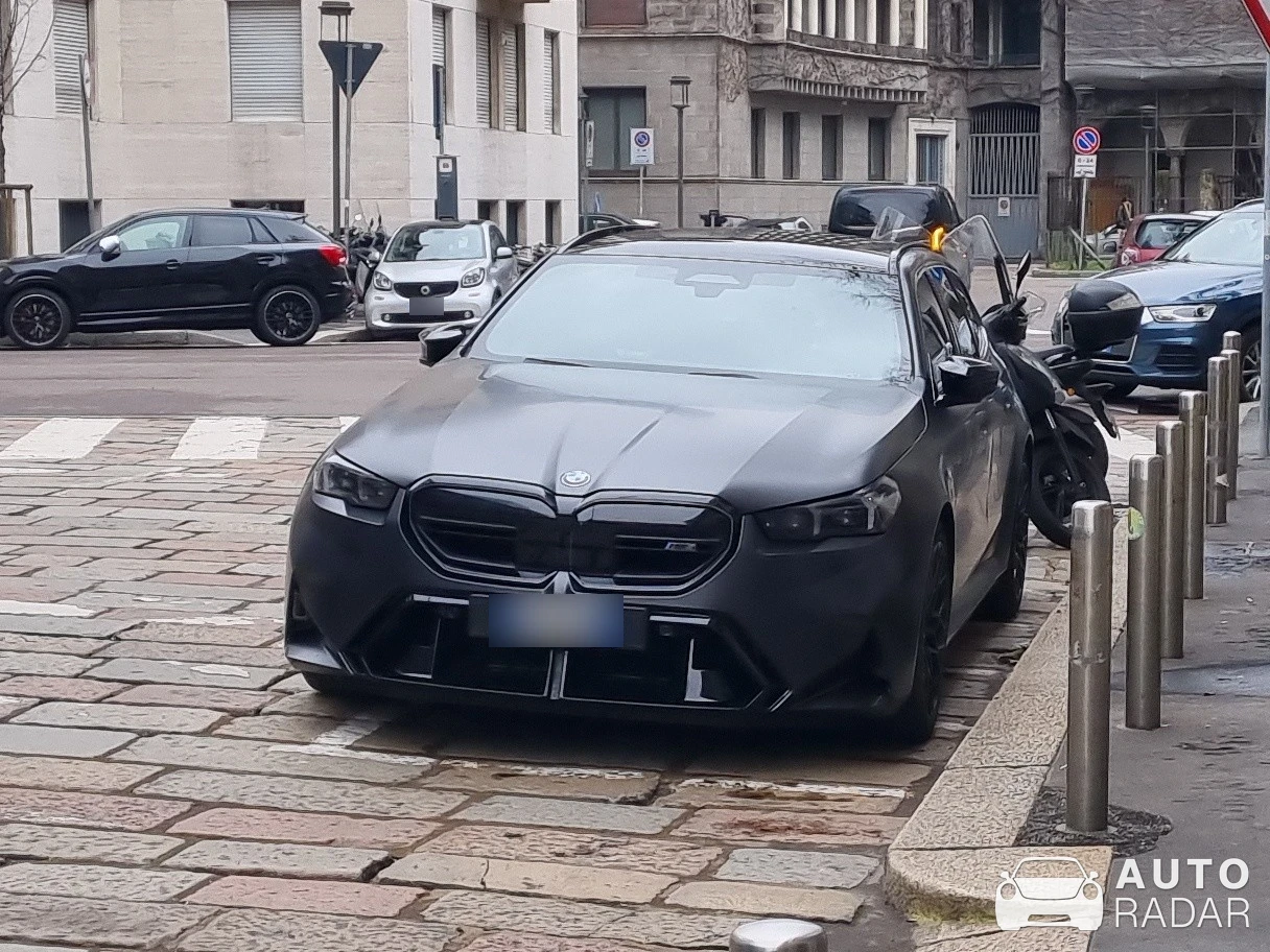 BMW M5 G99 Touring spotted in Milano, Italy