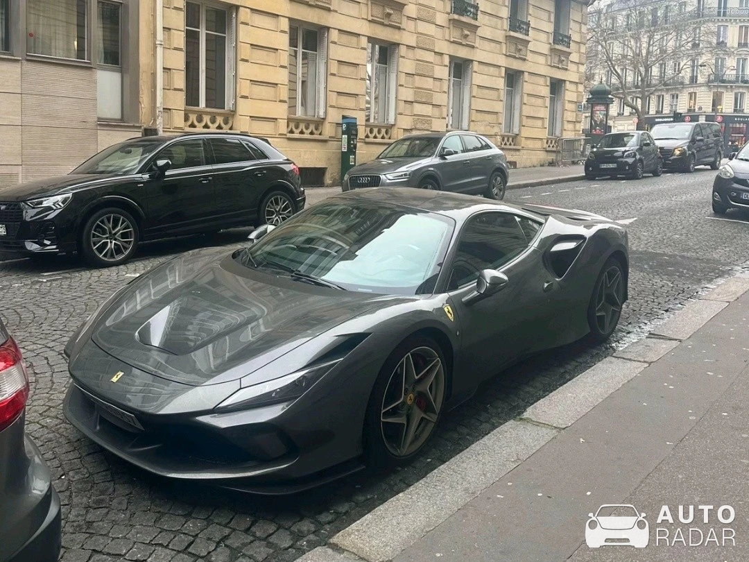 Ferrari F8 Tributo spotted in Fontainebleau
