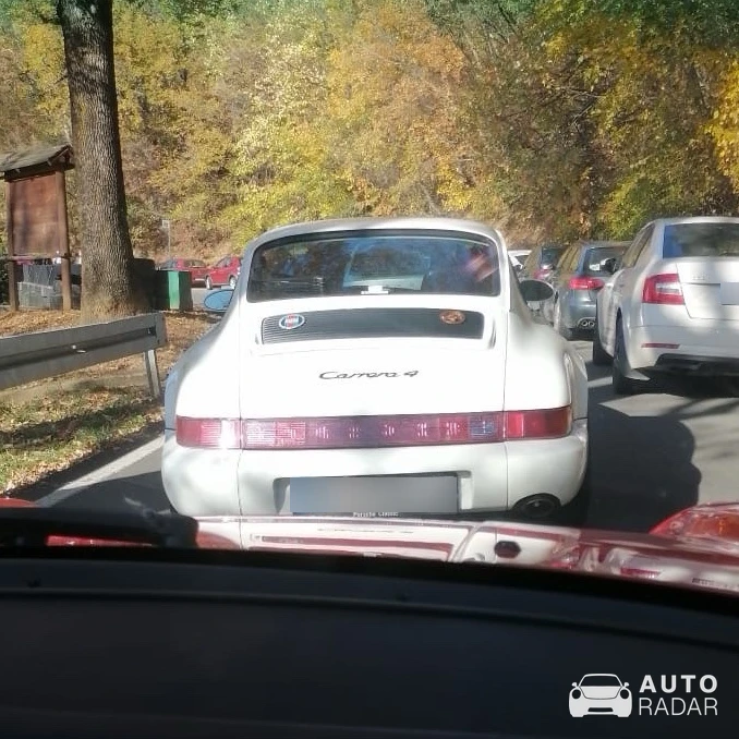 Porsche 993 Carrera 4 spotted in Beli Potok