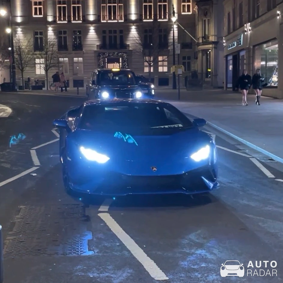 Lamborghini Huracán LP640-2 Tecnica spotted in London, United Kingdom
