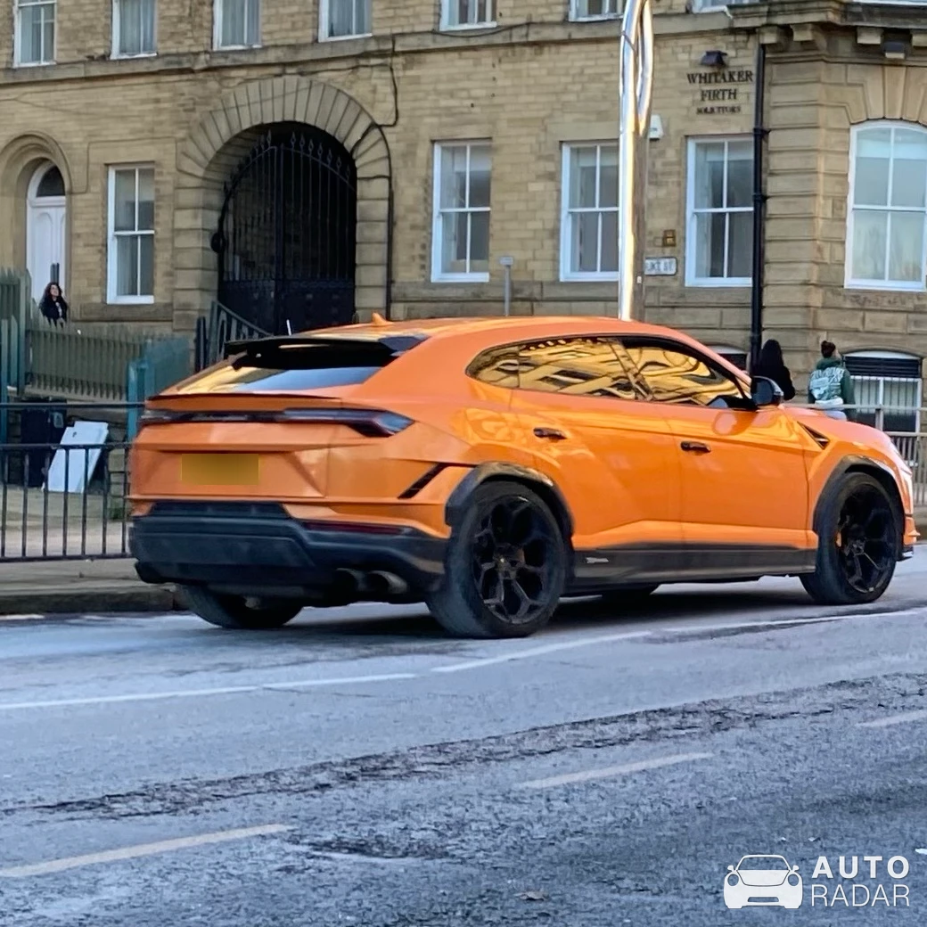 Lamborghini Urus Performante spotted in West Yorkshire, Vereinigtes Königreich