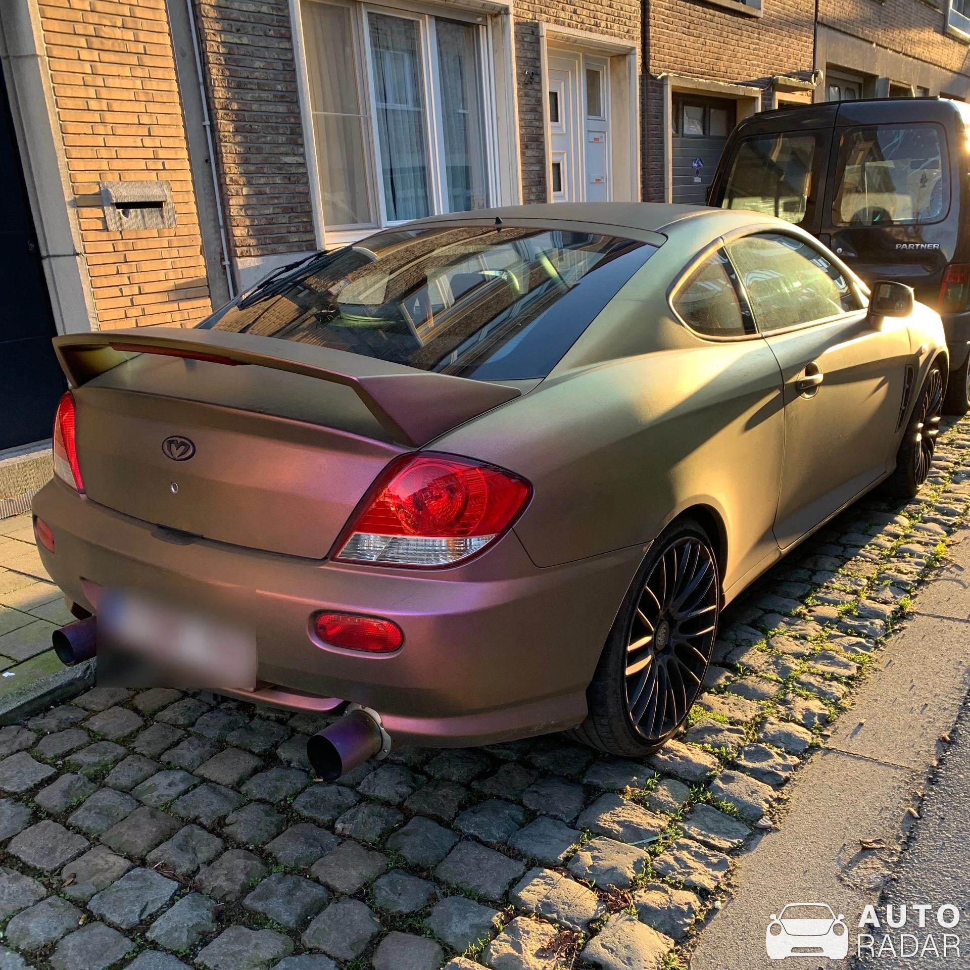 Hyundai Coupé 2005 spotted in Antwerpen, België