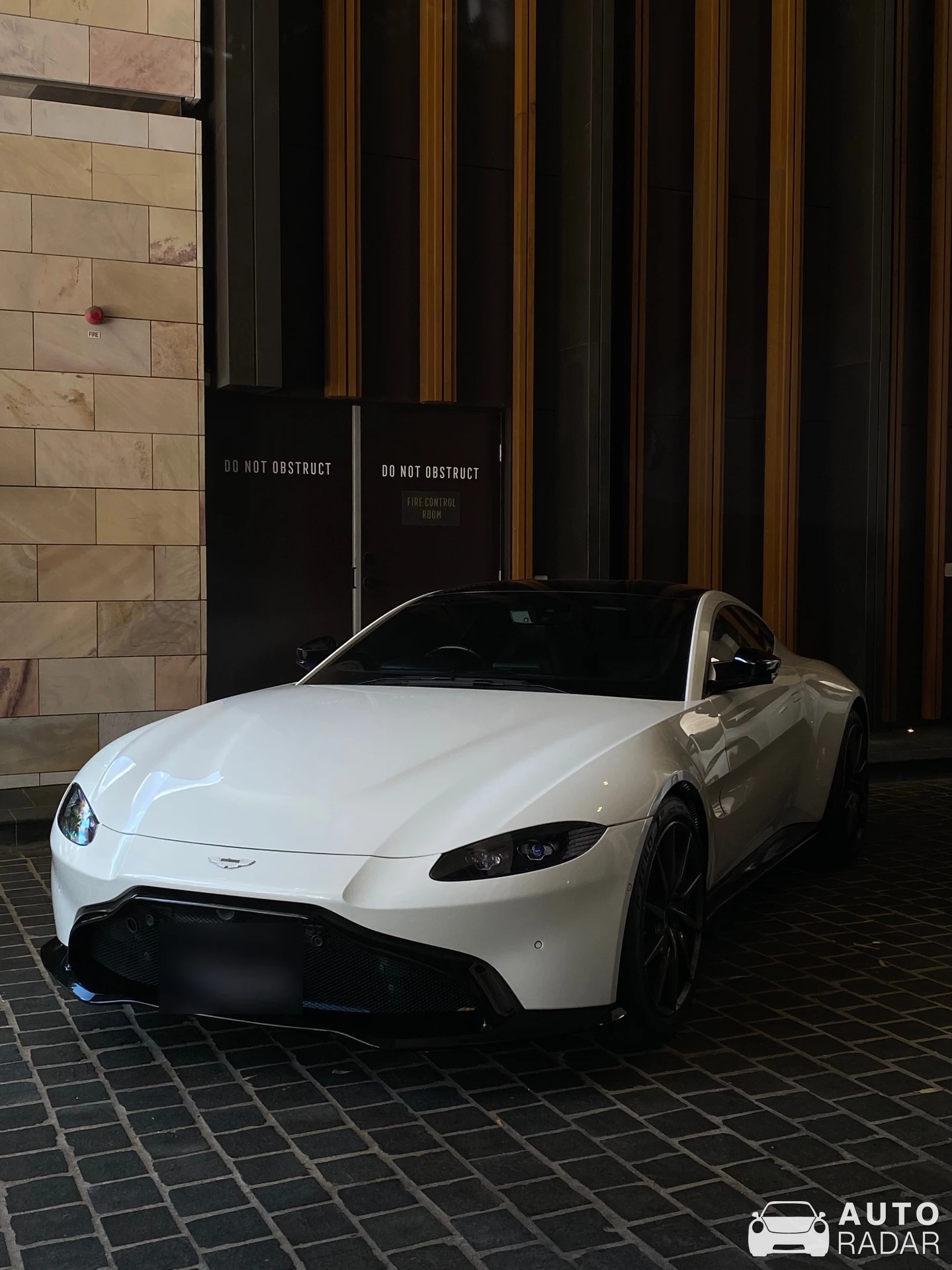 Aston Martin V8 Vantage spotted in Perth, Australia